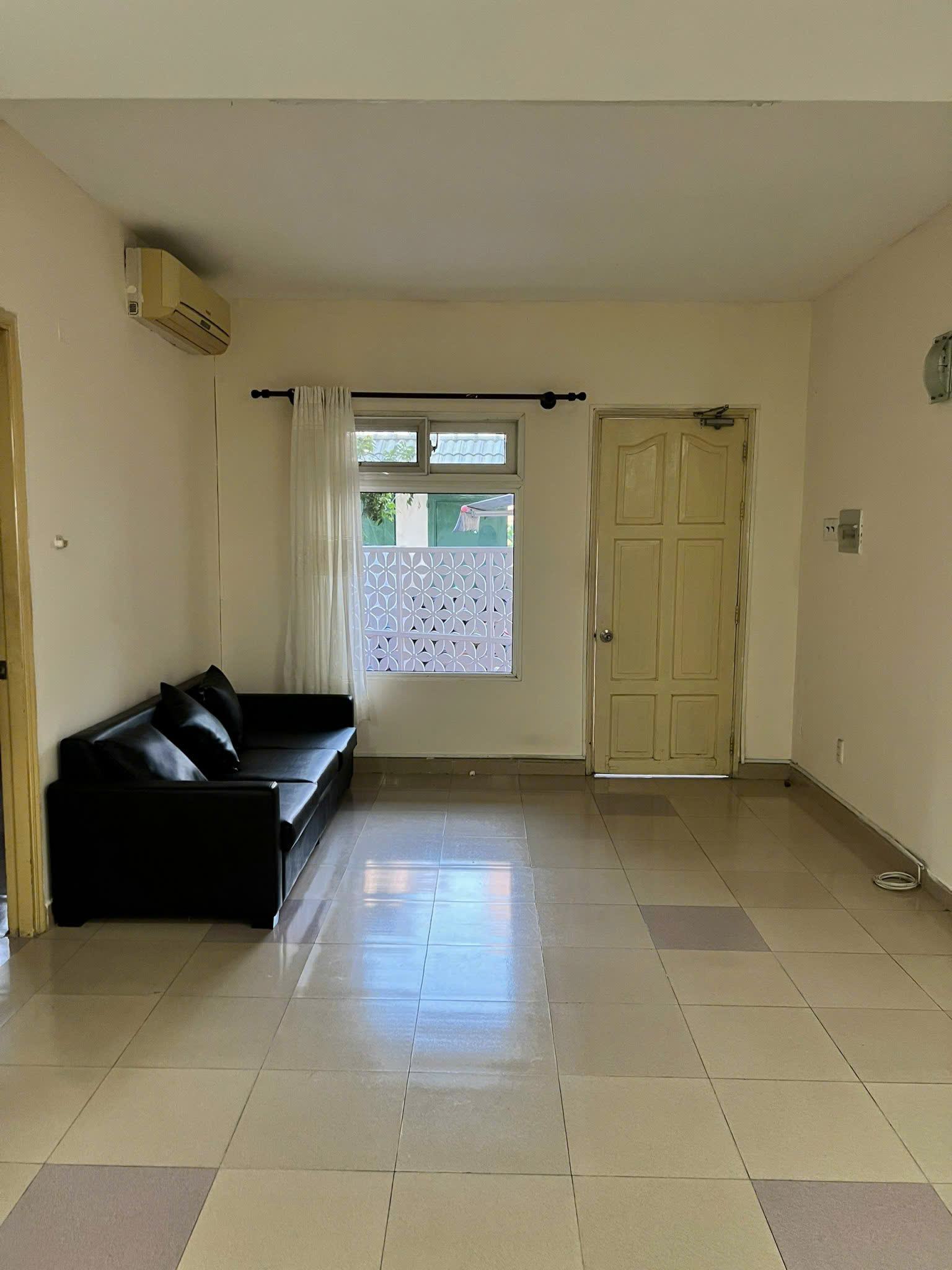 Hình ảnh của Nguyên Căn Hẻm Xe Hơi Nguyễn Văn Linh Cạnh Kcx