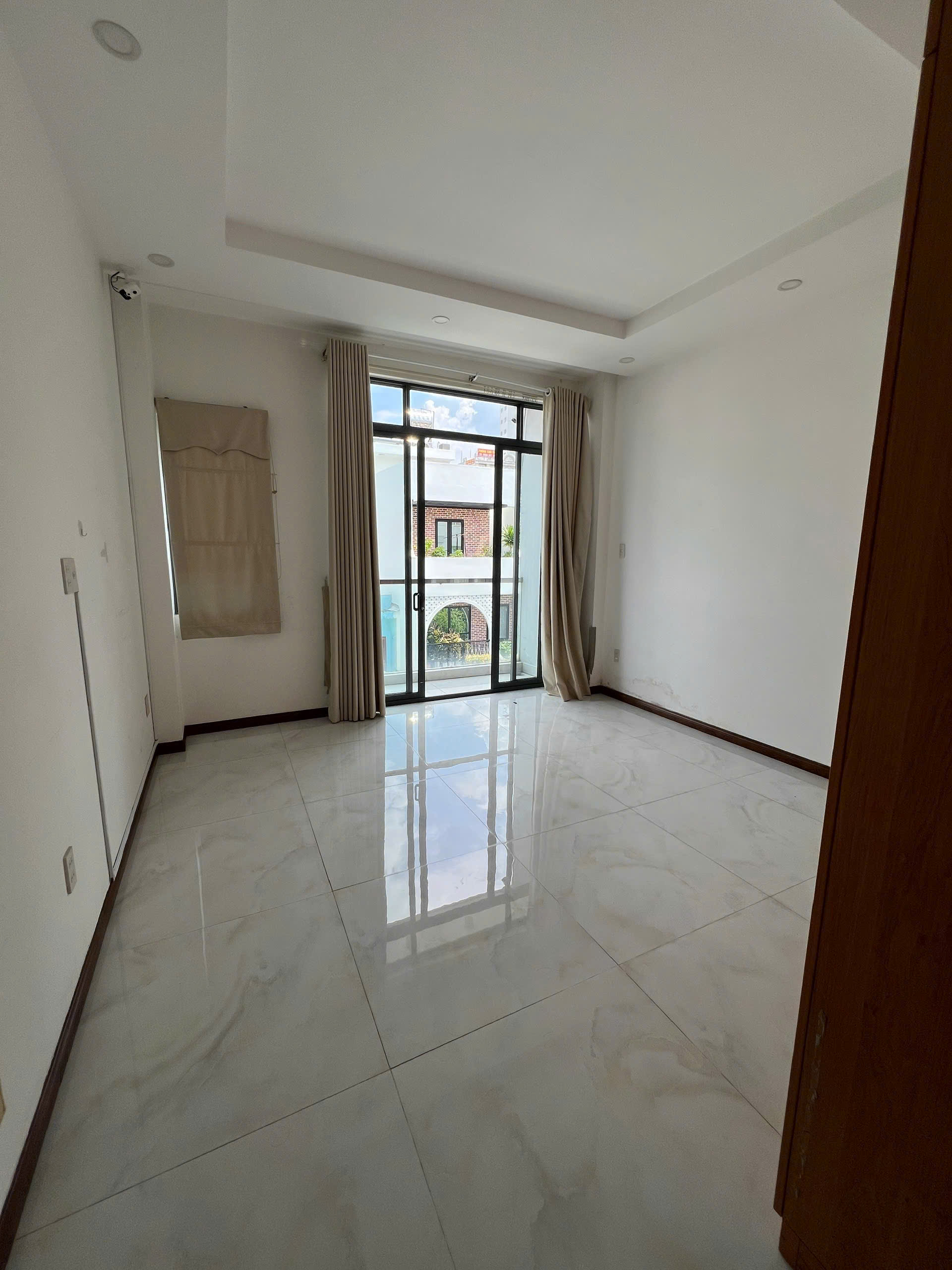 Hình ảnh của Nhà Đẹp Quận 7 Đường 65 Tân Kiểng 4 Phòng Ngủ Vừa Ở Vừa Kinh Doanh