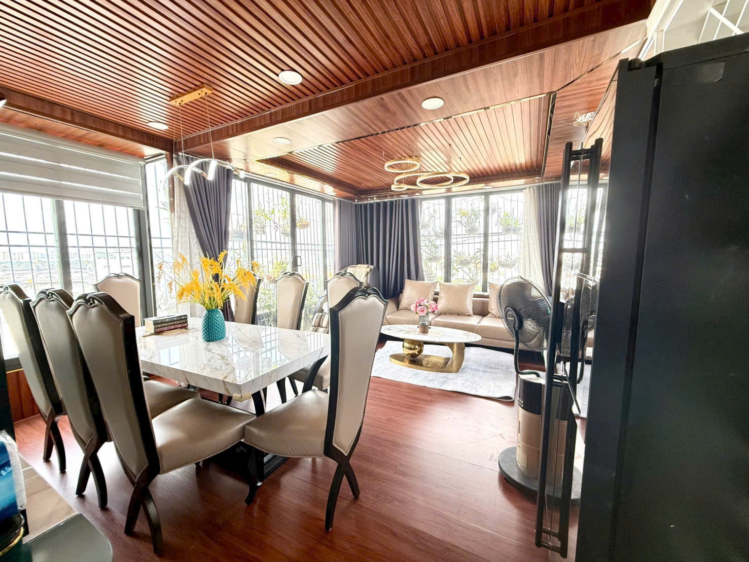 Hình ảnh của Bán Căn Hộ Dịch Vụ - Mặt Tiền Đường Tân Mỹ - Thu Nhập Ổn Định