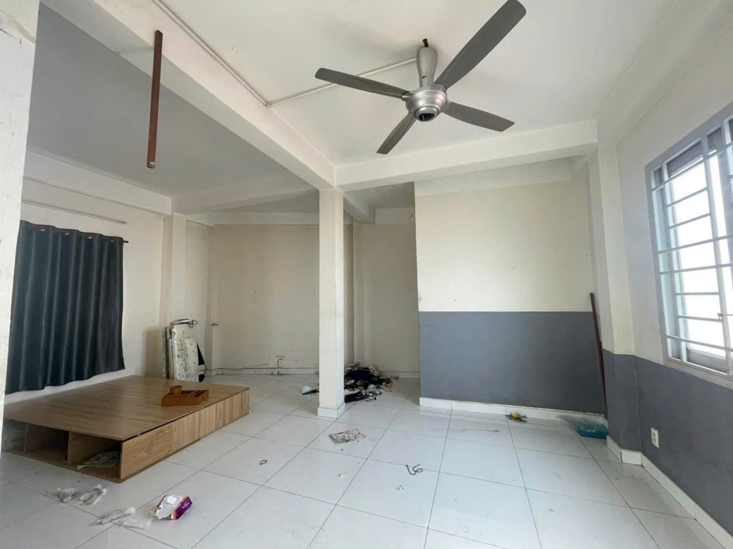 Hình ảnh của Mặt Tiền Kinh Doanh Đường Huỳnh Tấn Phát Vị Trí Sầm Uất, Đông Đúc.