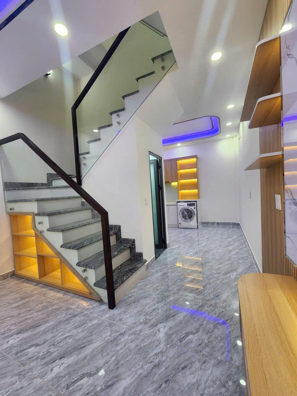 Hình ảnh của Bán Nhà Hẻm Xe Hơi 435/18 Huỳnh Tấn Phát, Quận 7 – Full Nội Thất, Đang Cho Thuê 10 Triệu/Tháng