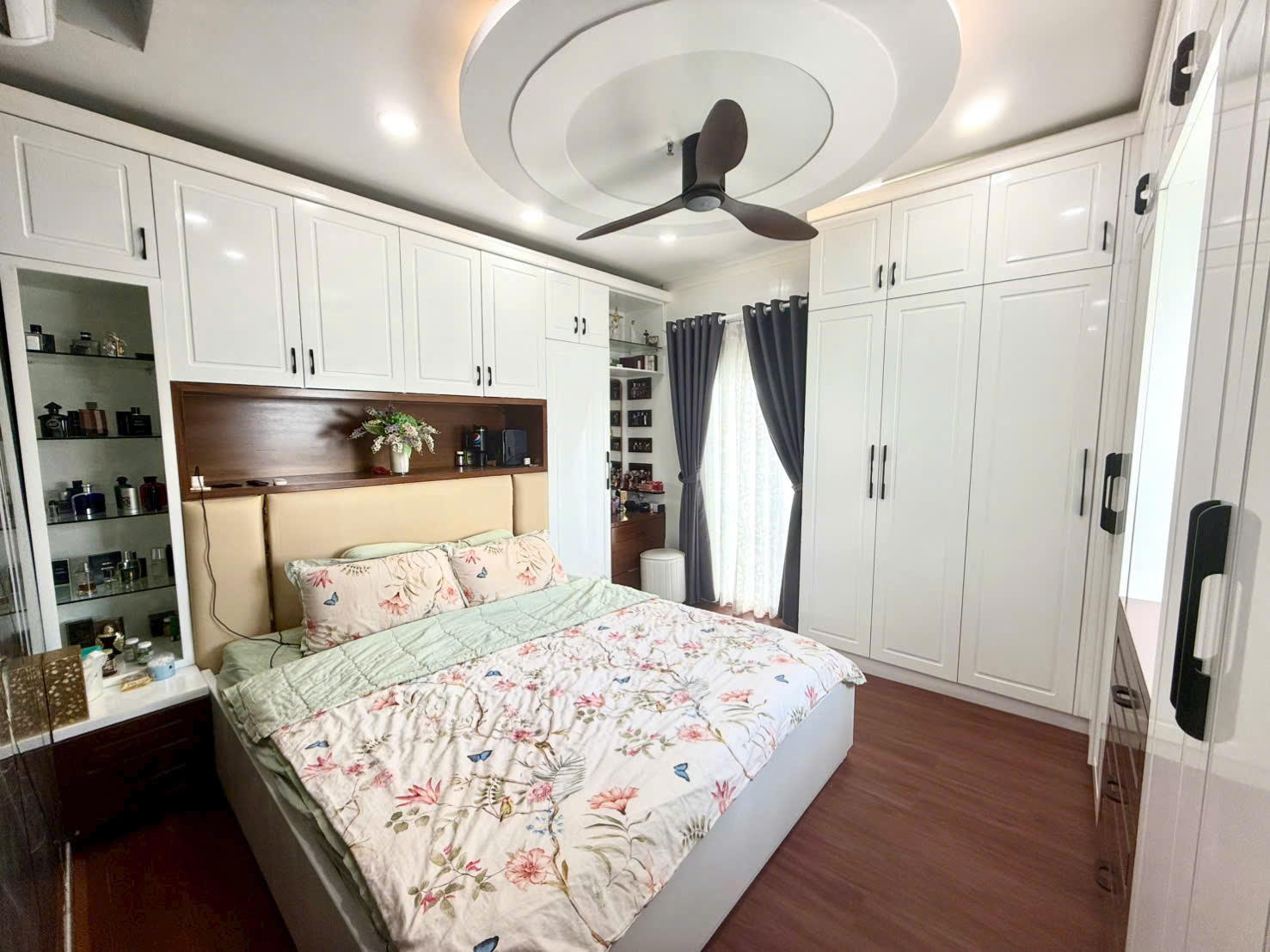 Hình ảnh của Bán Căn Hộ Dịch Vụ - Mặt Tiền Đường Tân Mỹ - Thu Nhập Ổn Định