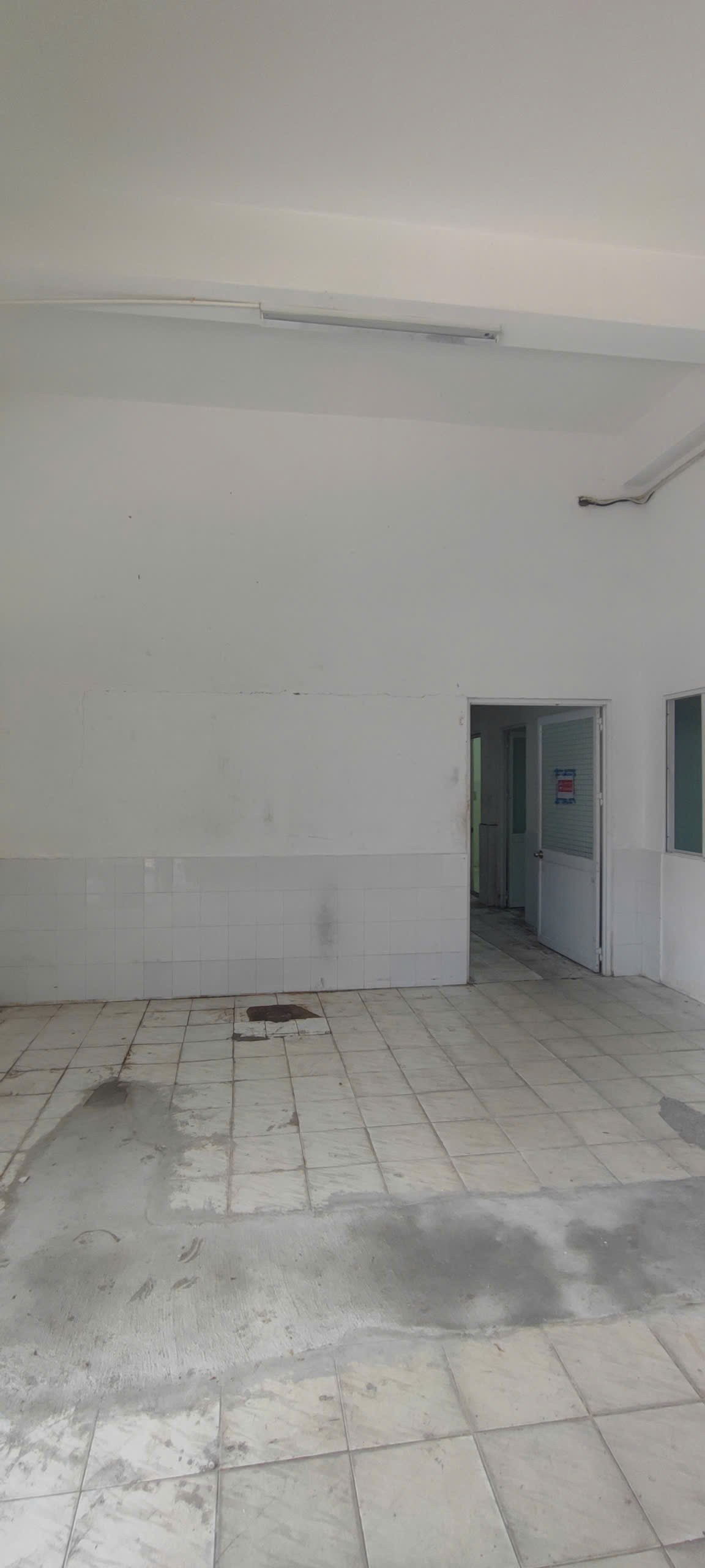 Hình ảnh của Cho Thuê Kho Mặt Tiền Đường Xe Tải, Phú Thuận, Quận 7