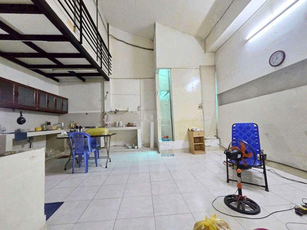 Hình ảnh của Nhà 1 Trệt 1 Gác Cho Thuê Làm Vp,Cty Tại Cư Xá Ngân Hàng