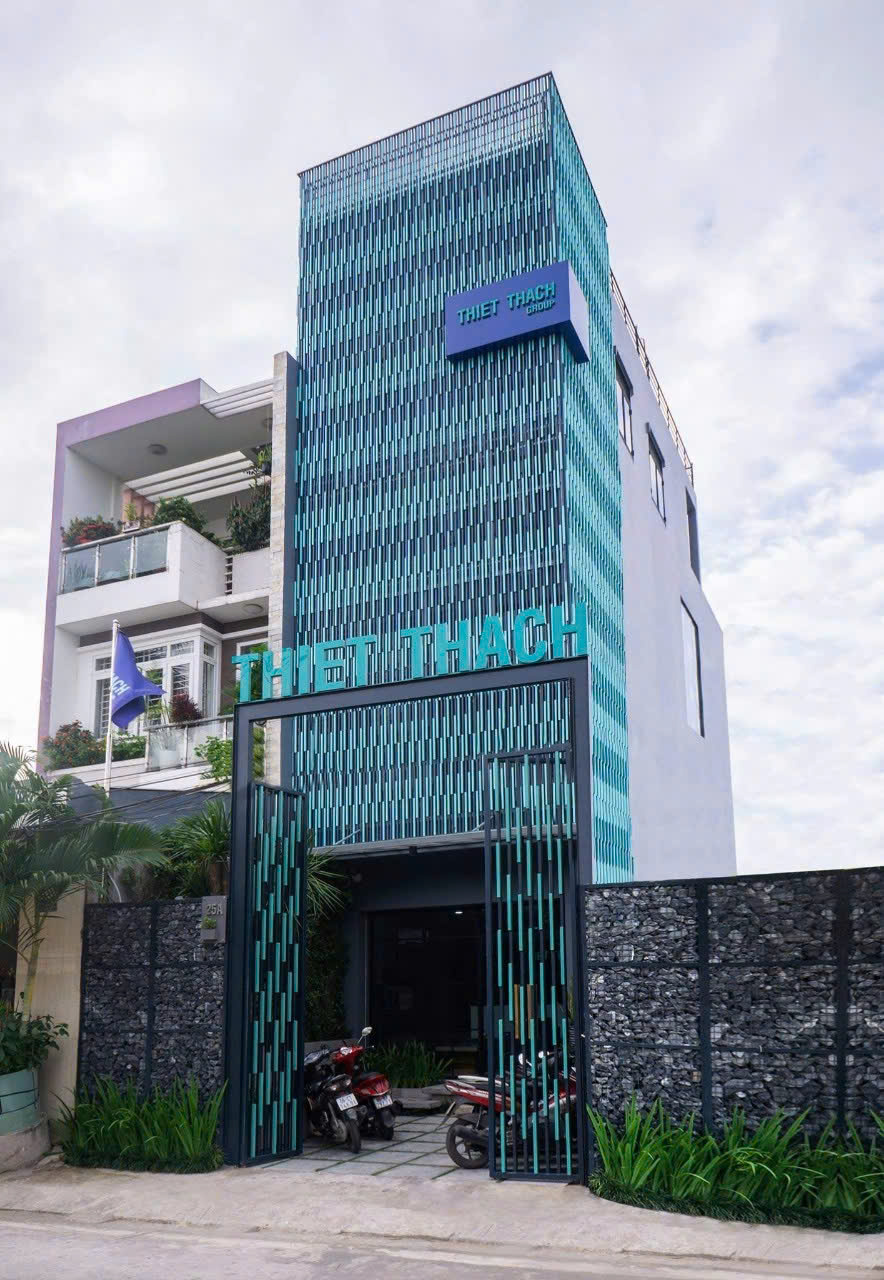 Hình ảnh của Mặt Tiền 4 Lầu Đường Phú Thuận Cần Cho Thuê Gấp.