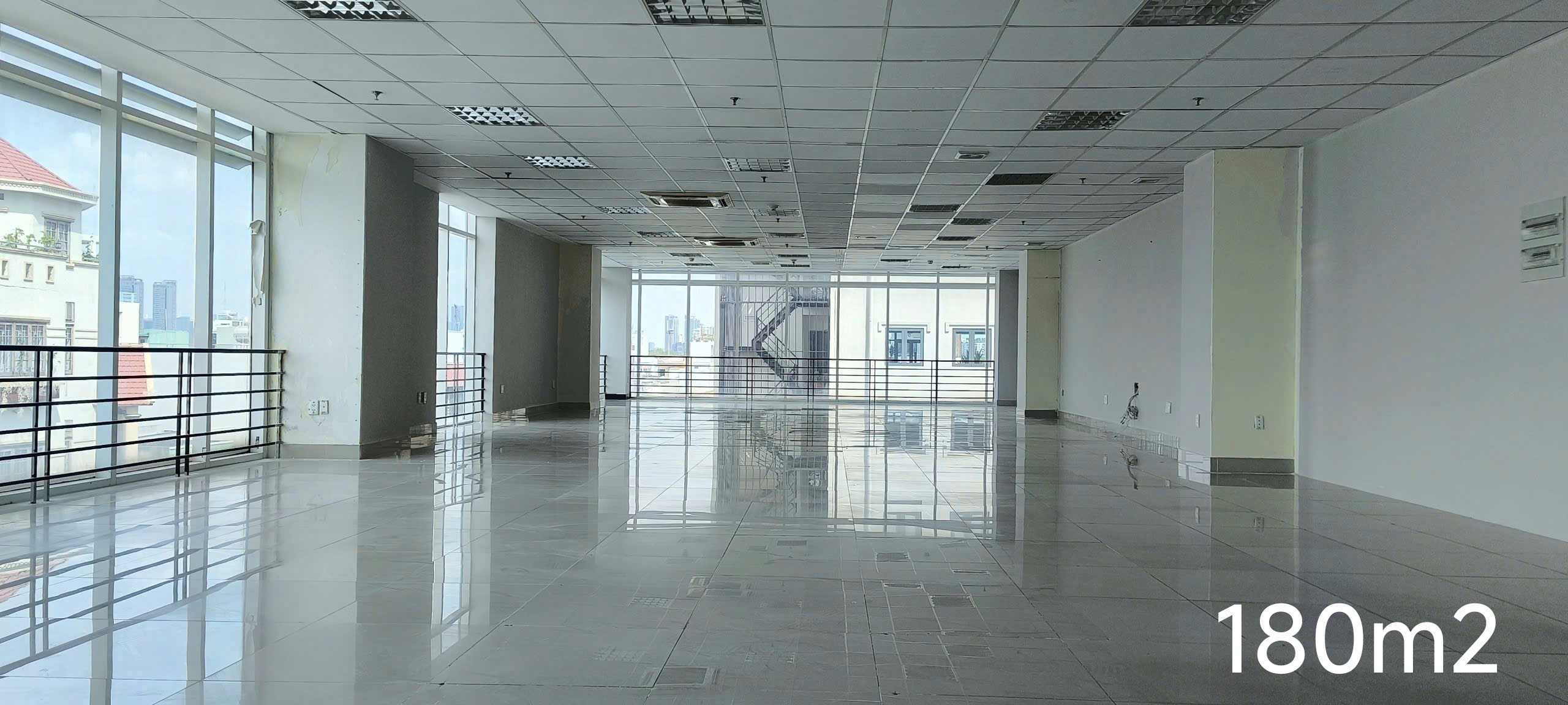 Hình ảnh của Văn Phòng 354M² Huỳnh Tấn Phát, Tân Thuận, Q7 – Giá 85Tr/Tháng