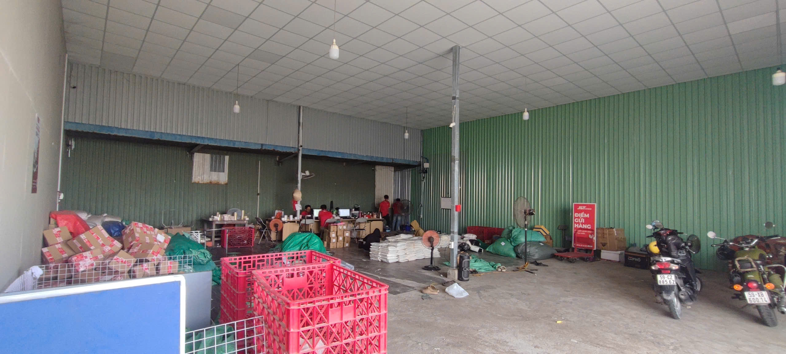 Hình ảnh của Cho Thuê Kho 300M² Đường Bùi Văn Ba, Quận 7 – Giá Tốt, Xe Container Ra Vào Thuận Tiện