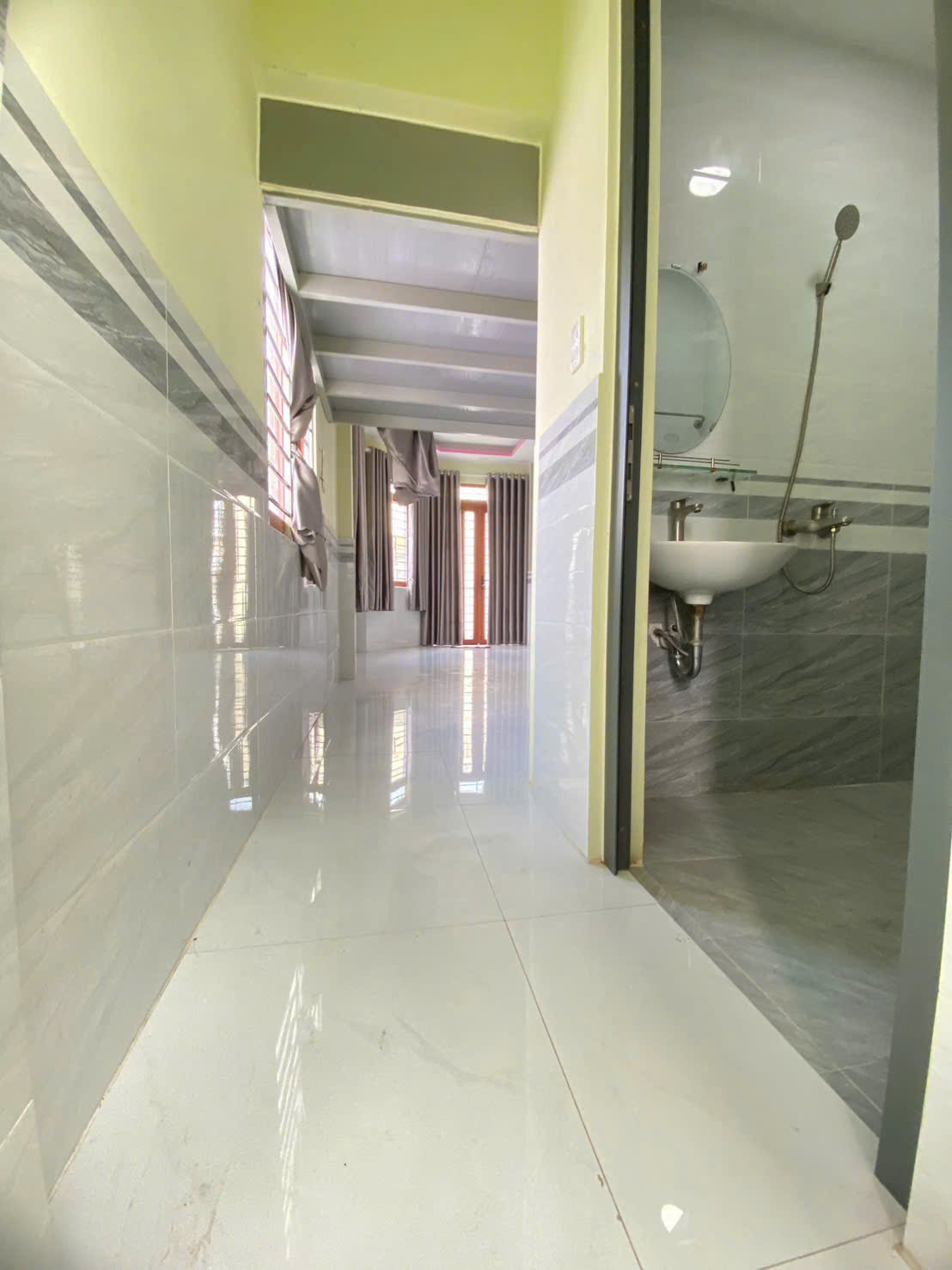 Hình ảnh của Bán Nhà Hẻm Xe Hơi 1135, Quận 7 – Diện Tích Lớn, Thu Nhập Ổn Định 25 Triệu/Tháng