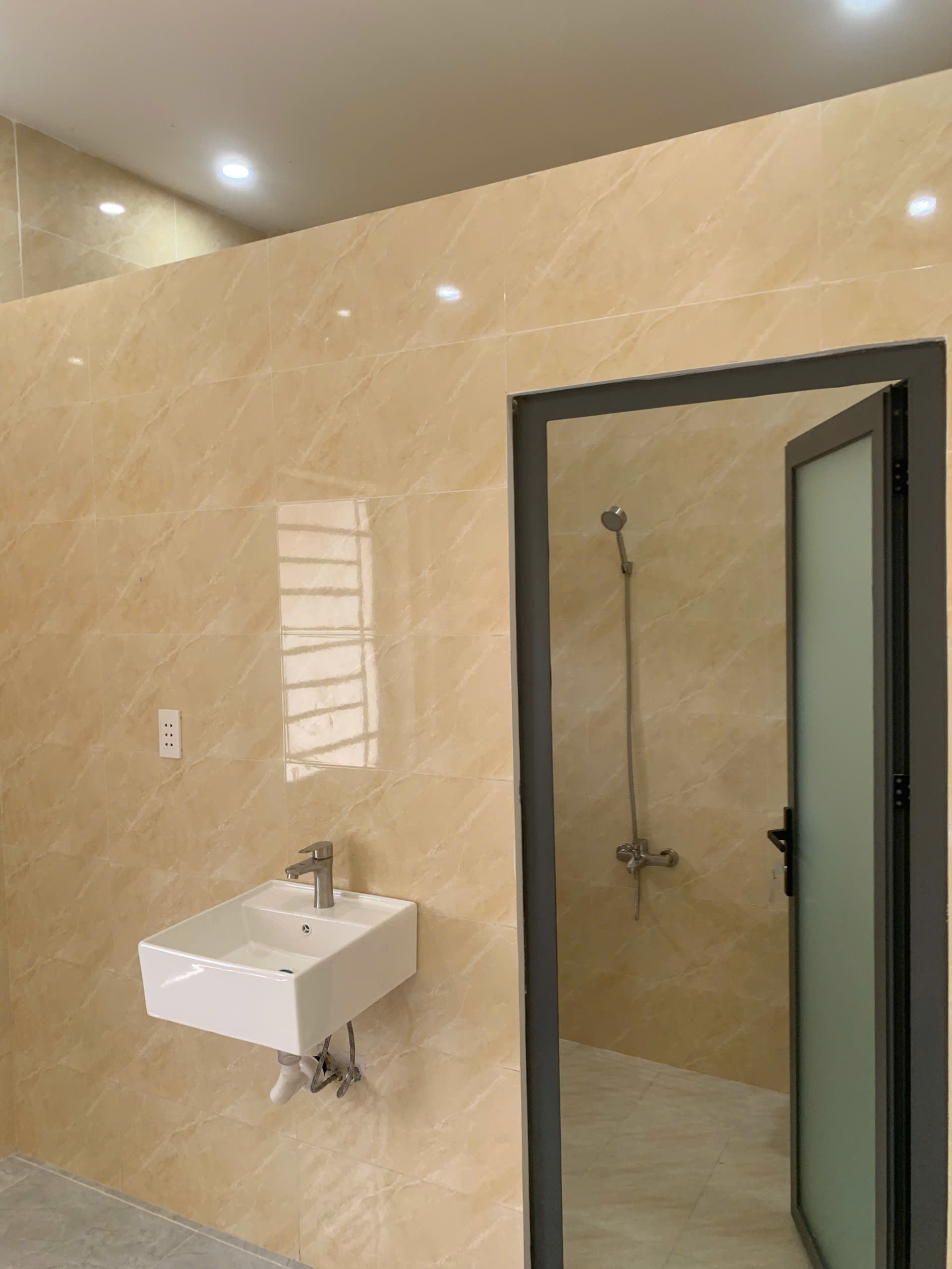 Hình ảnh của Bán Nhà Mới Xây Hẻm Xe Hơi 98 Bùi Văn Ba, Quận 7 - Giá 2.95 Tỷ