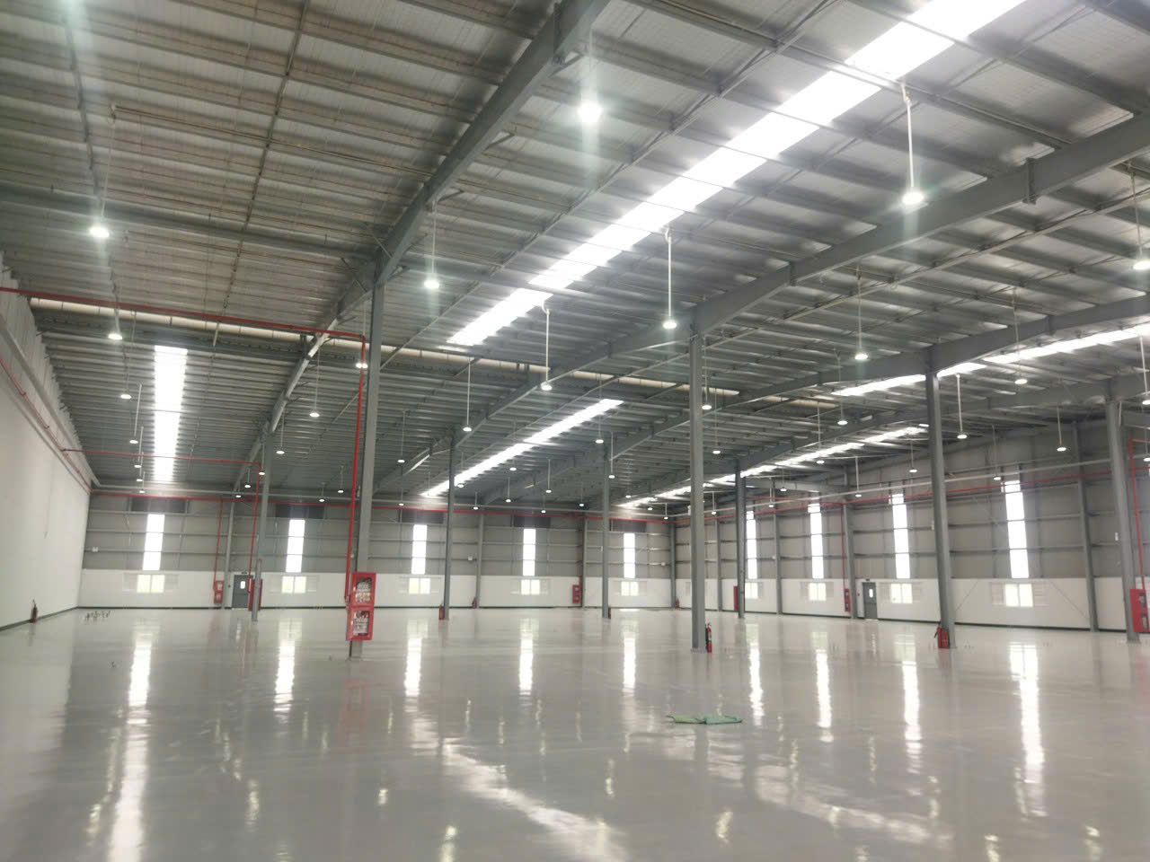 Hình ảnh của Tìm Kiếm Kho Xưởng Hoàn Hảo? Đừng Bỏ Lỡ Cơ Hội Tại Kcn Long Hậu!