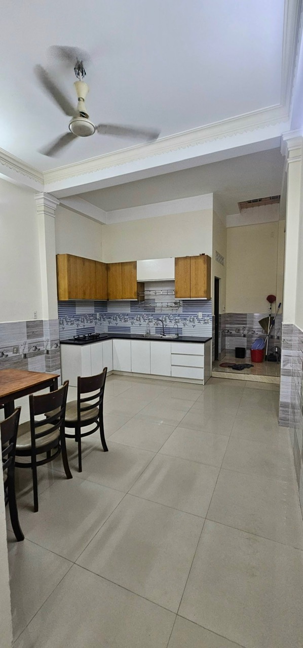 Hình ảnh của Nhà 5Pn  Trần Xuân Soạn Giá Siêu Tốt Chỉ 15 Triệu/Tháng