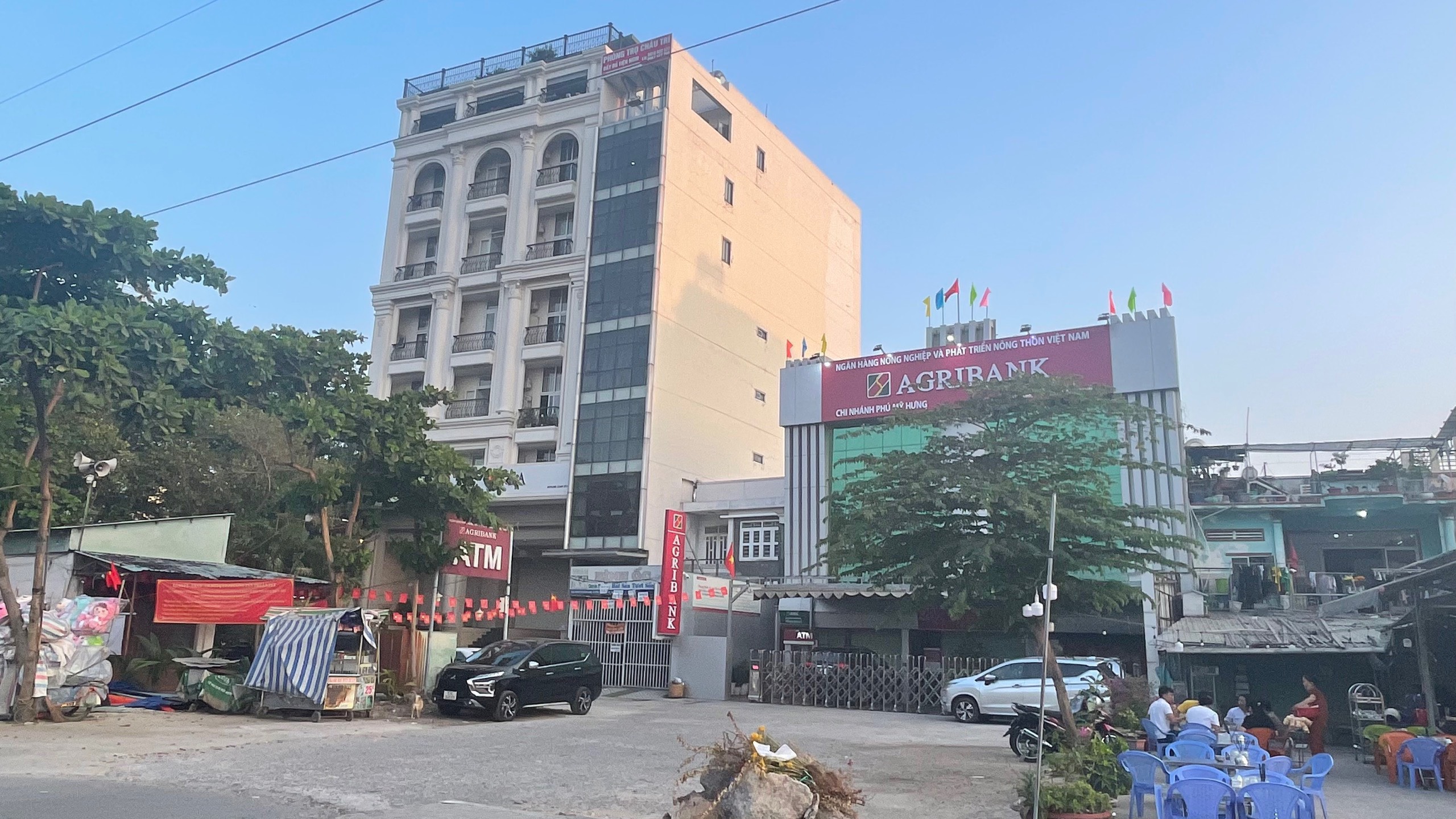 Hình ảnh của Nhà Mặt Tiền Nguyễn Văn Linh, Phường Tân Thuận Tây, Quận 7