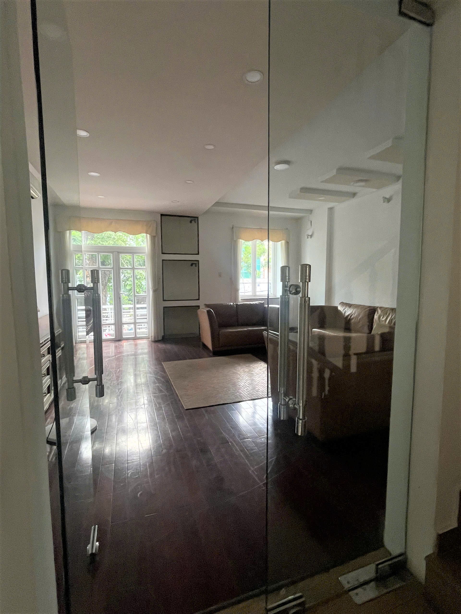 Hình ảnh của Chính Chủ Chuyển Nhà Cho Thuê Lại Nguyên Căn Mặt Tiền Đường Lớn Quận 7