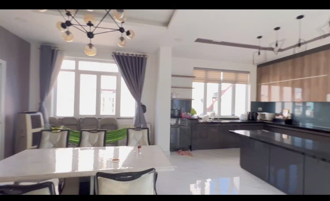 Hình ảnh của Biệt Thự Làm Văn Phòng Kết Hợp Ở Tại Đường Số Lâm Văn Bền.