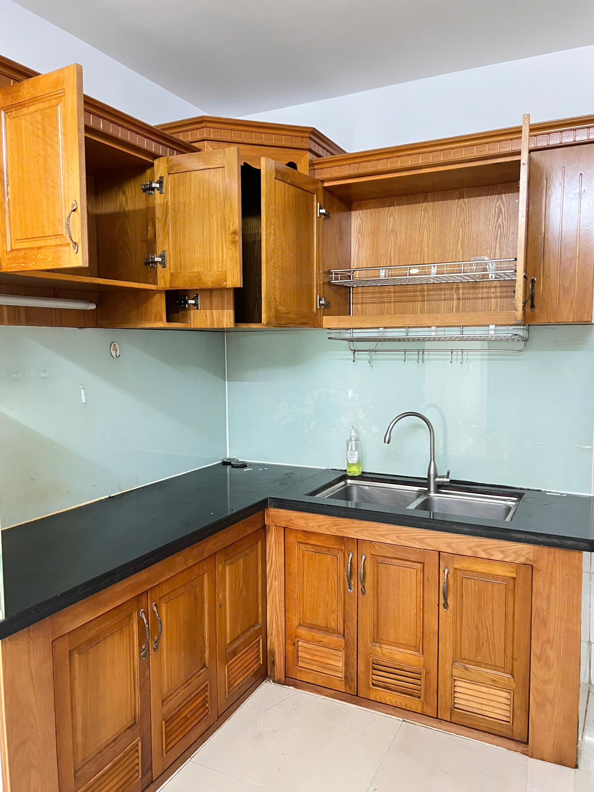 Hình ảnh của Nhà Nguyên Căn Góc 2 Mặt Tiền  Tại Cư Xá Ngân Hàng