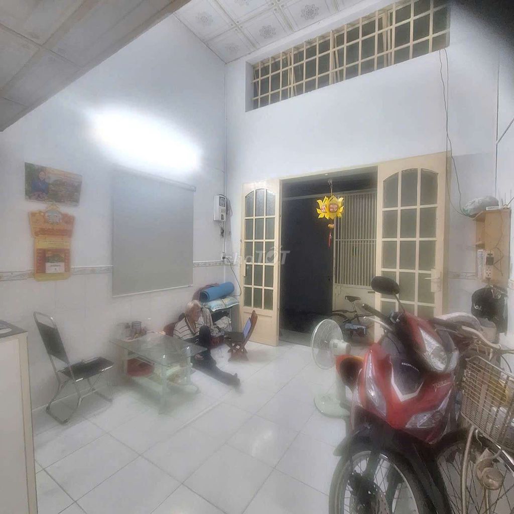 Hình ảnh của Thuê Nhà Nguyên Căn Hẻm Gần Mặt Tiền Hoàng Trọng Mậu