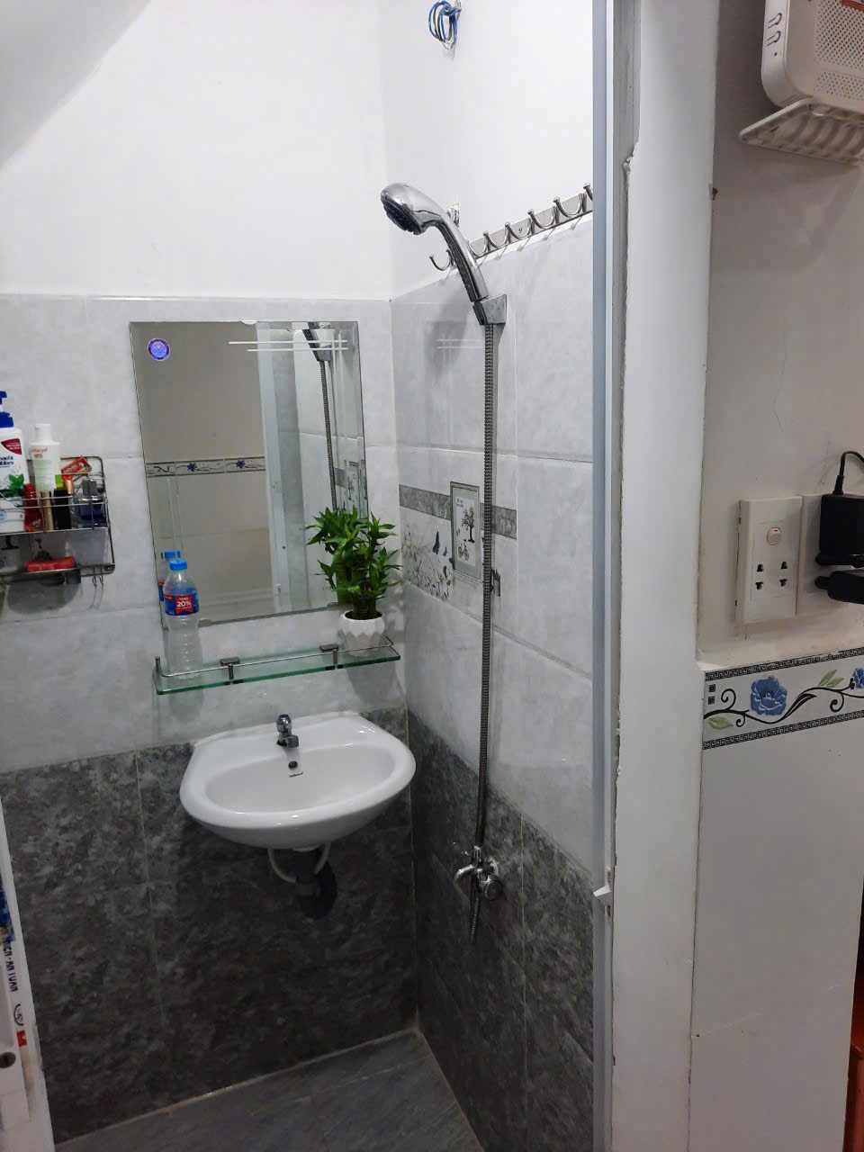 Hình ảnh của Chính Chủ Bán Nhà Hẻm Xe Hơi Huỳnh Tấn Phát 2 Phòng Ngủ