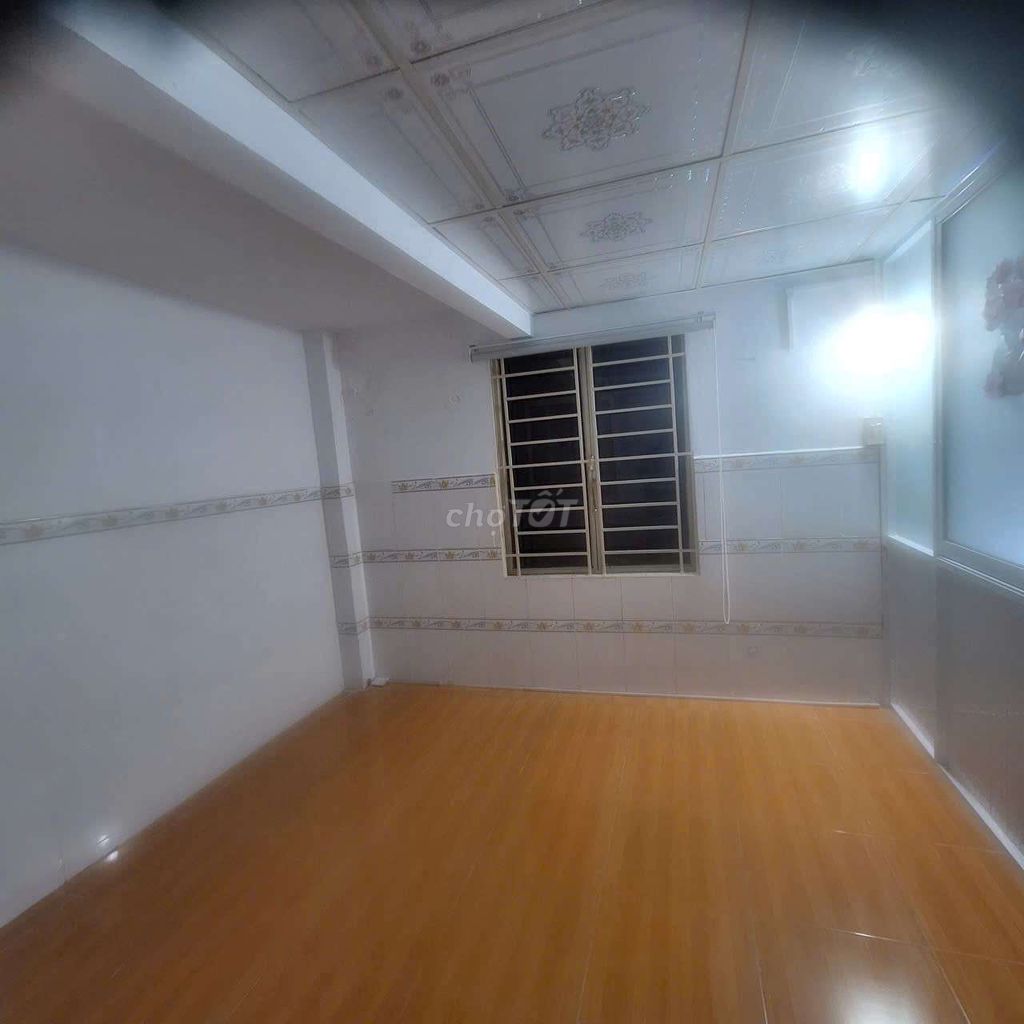 Hình ảnh của Thuê Nhà Nguyên Căn Hẻm Gần Mặt Tiền Hoàng Trọng Mậu