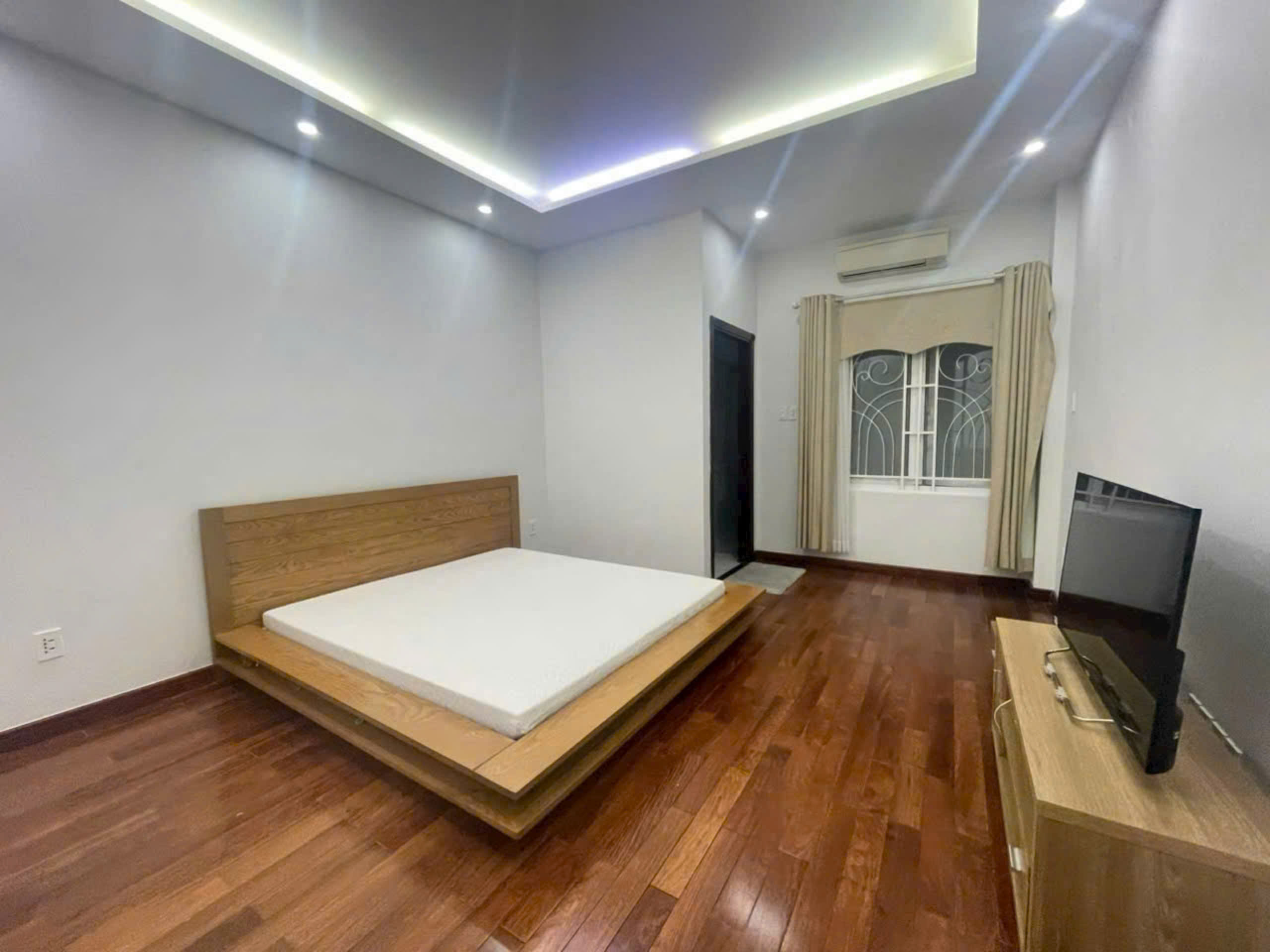 Hình ảnh của Nhà Full Nội Thất Tại Đường Số Tân Quy Gần Lotermart.