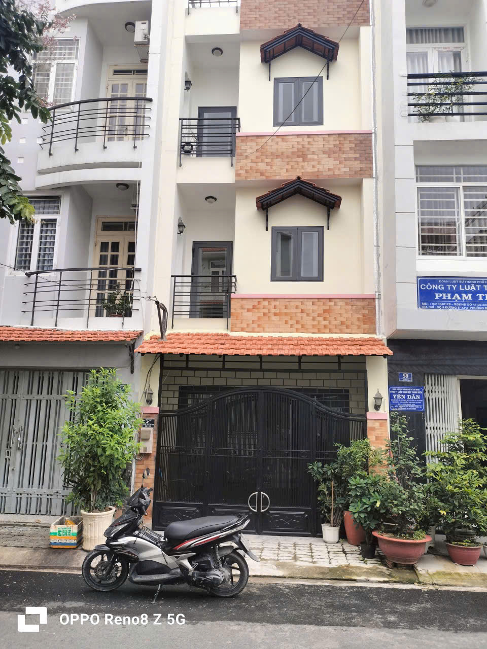 Hình ảnh của Bán Nhà Mặt Tiền Đường Số Lý Phục Man, Quận 7 – Sổ Hồng Hoàn Công, Giá Tốt