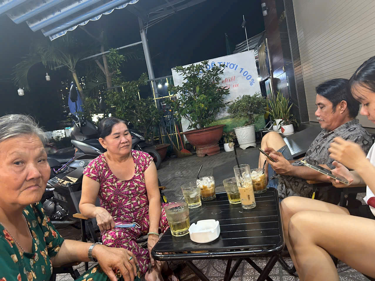 Hình ảnh của Sang Lại Quán Tóc + Cf Full Thiết Bị Chỉ Với 60 Triệu!