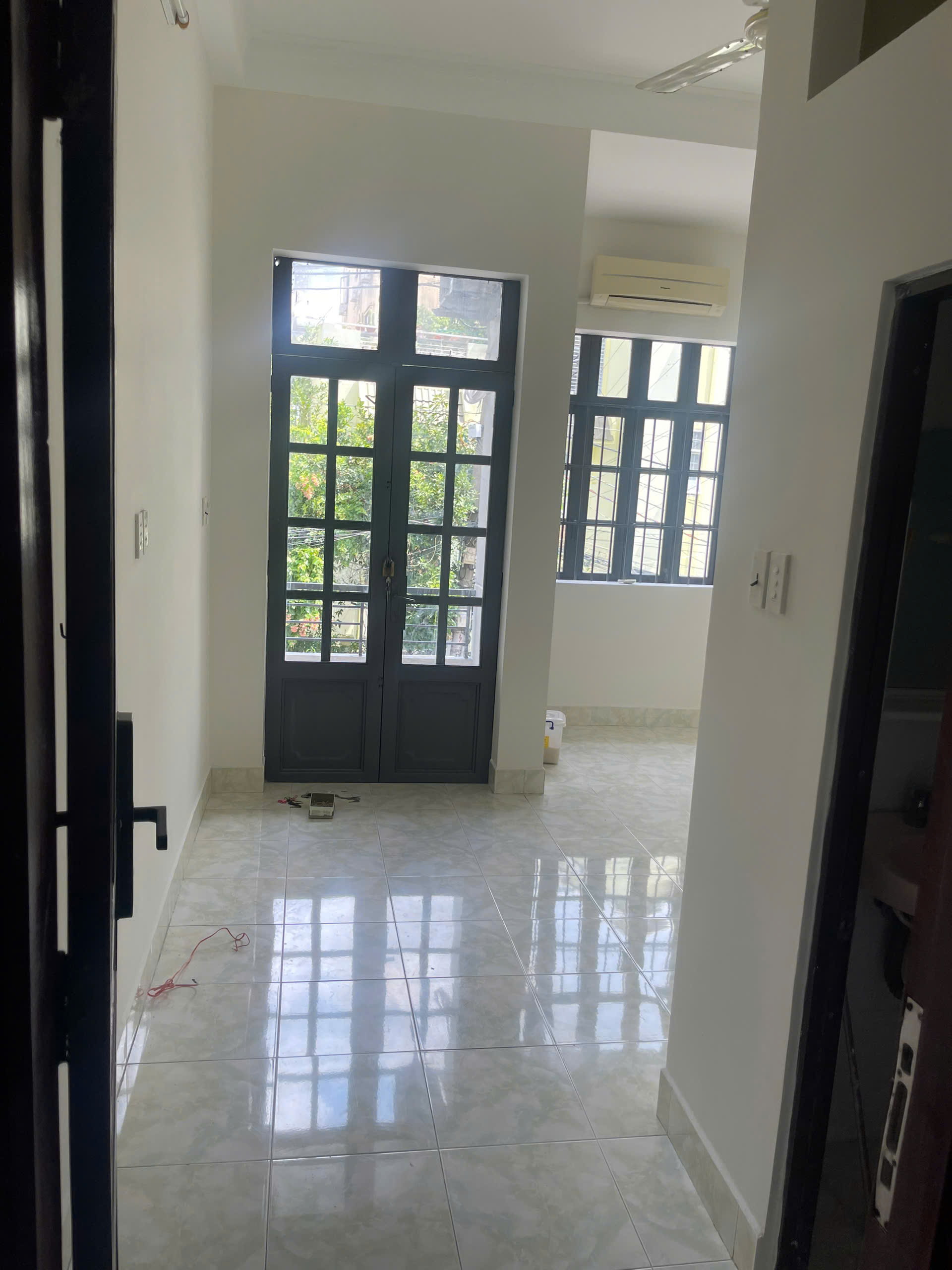 Hình ảnh của Cho Thuê Gấp Nhà Mặt Phố Số 4 Phan Huy Thực Chỉ 15 Triệu!