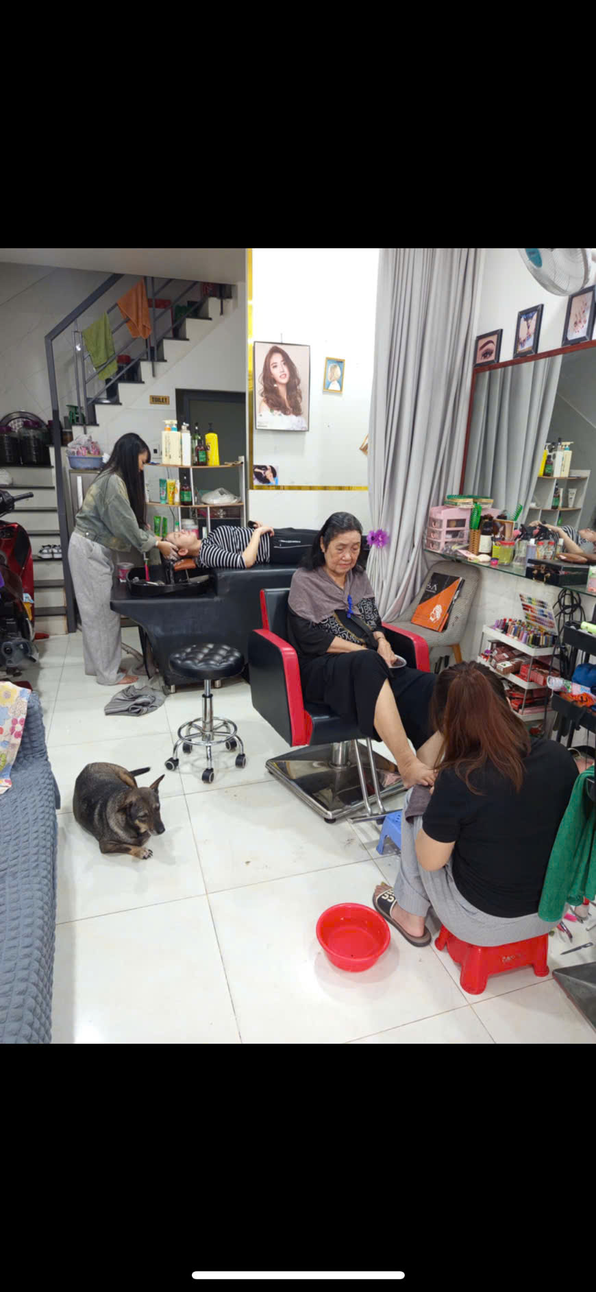 Hình ảnh của Sang Lại Quán Tóc + Cf Full Thiết Bị Chỉ Với 60 Triệu!