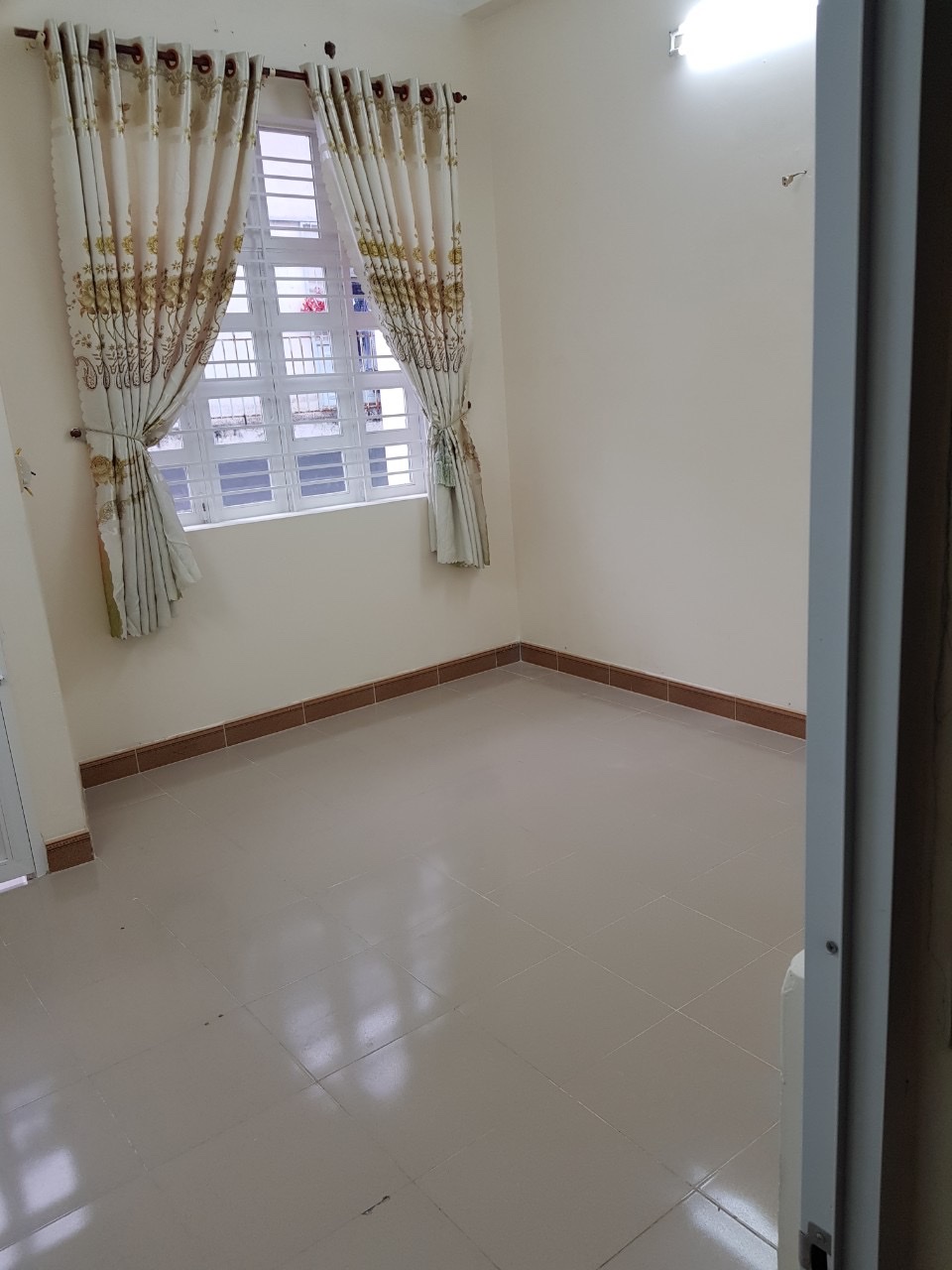 Hình ảnh của Nhà 5Pn  Trần Xuân Soạn Giá Siêu Tốt Chỉ 15 Triệu/Tháng