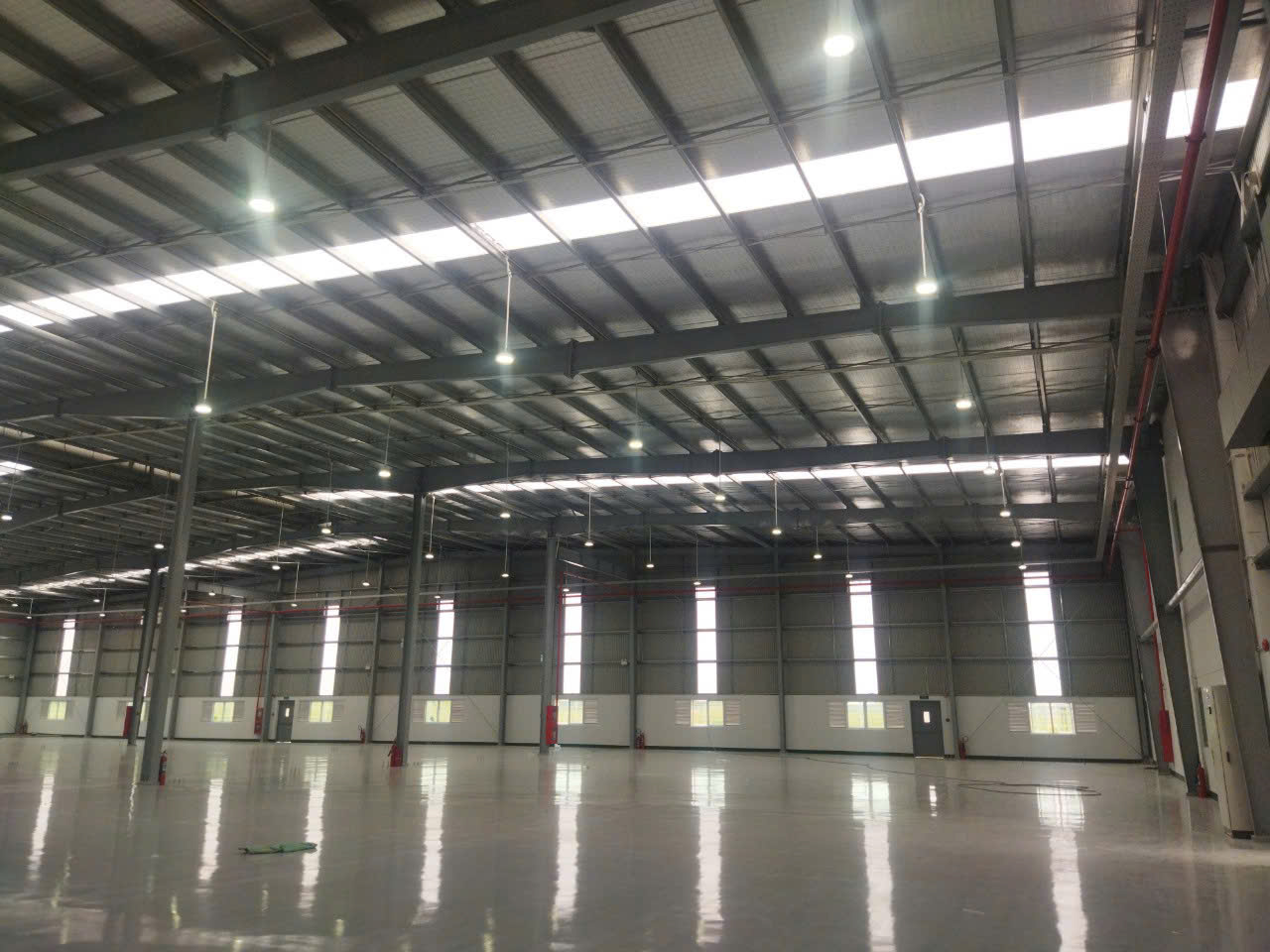 Hình ảnh của Tìm Kiếm Kho Xưởng Hoàn Hảo? Đừng Bỏ Lỡ Cơ Hội Tại Kcn Long Hậu!