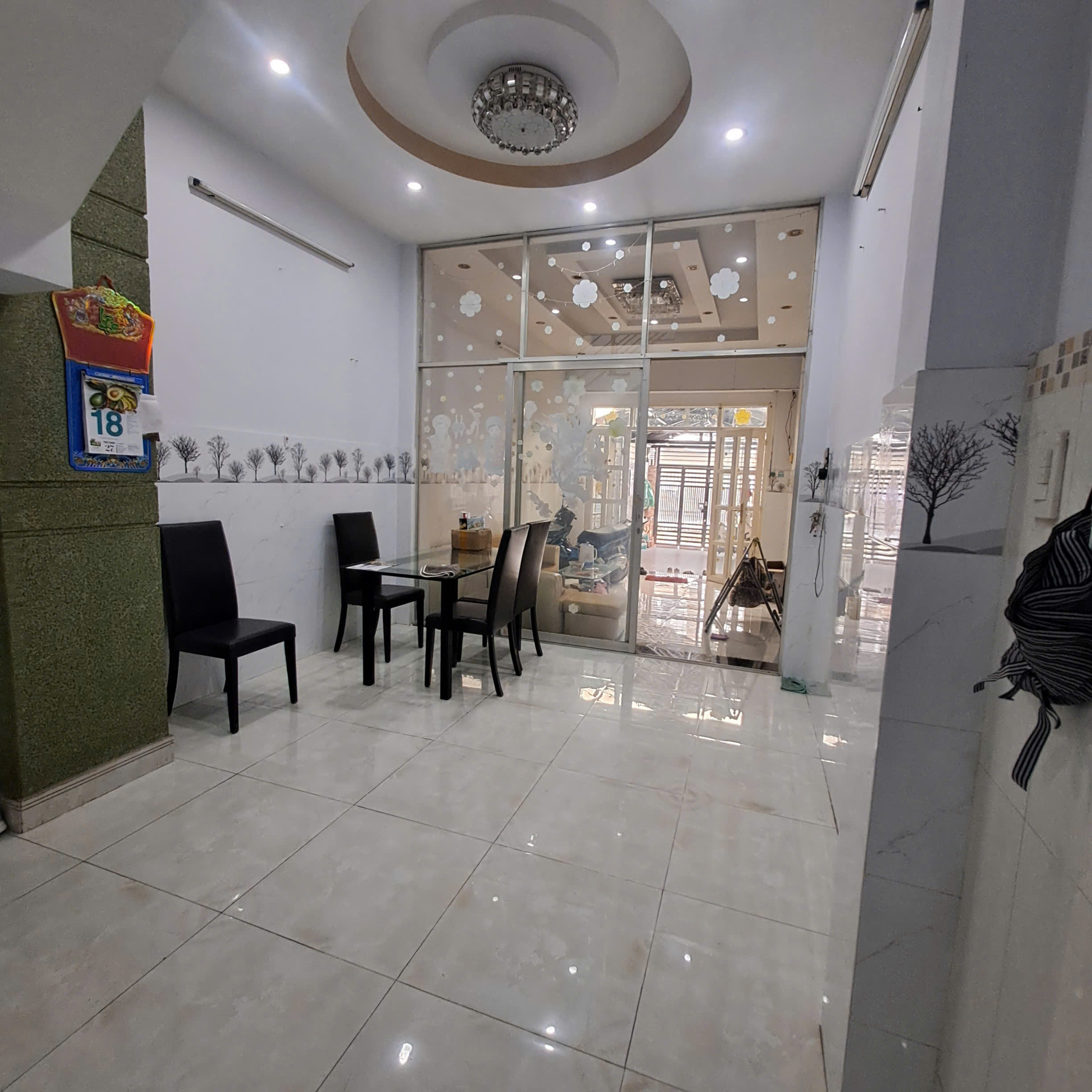 Hình ảnh của Nhà Nguyên Căn 3 Lầu Cho Thuê Gấp Ngay Mặt Tiền 793 Trần Xuân Soạn.