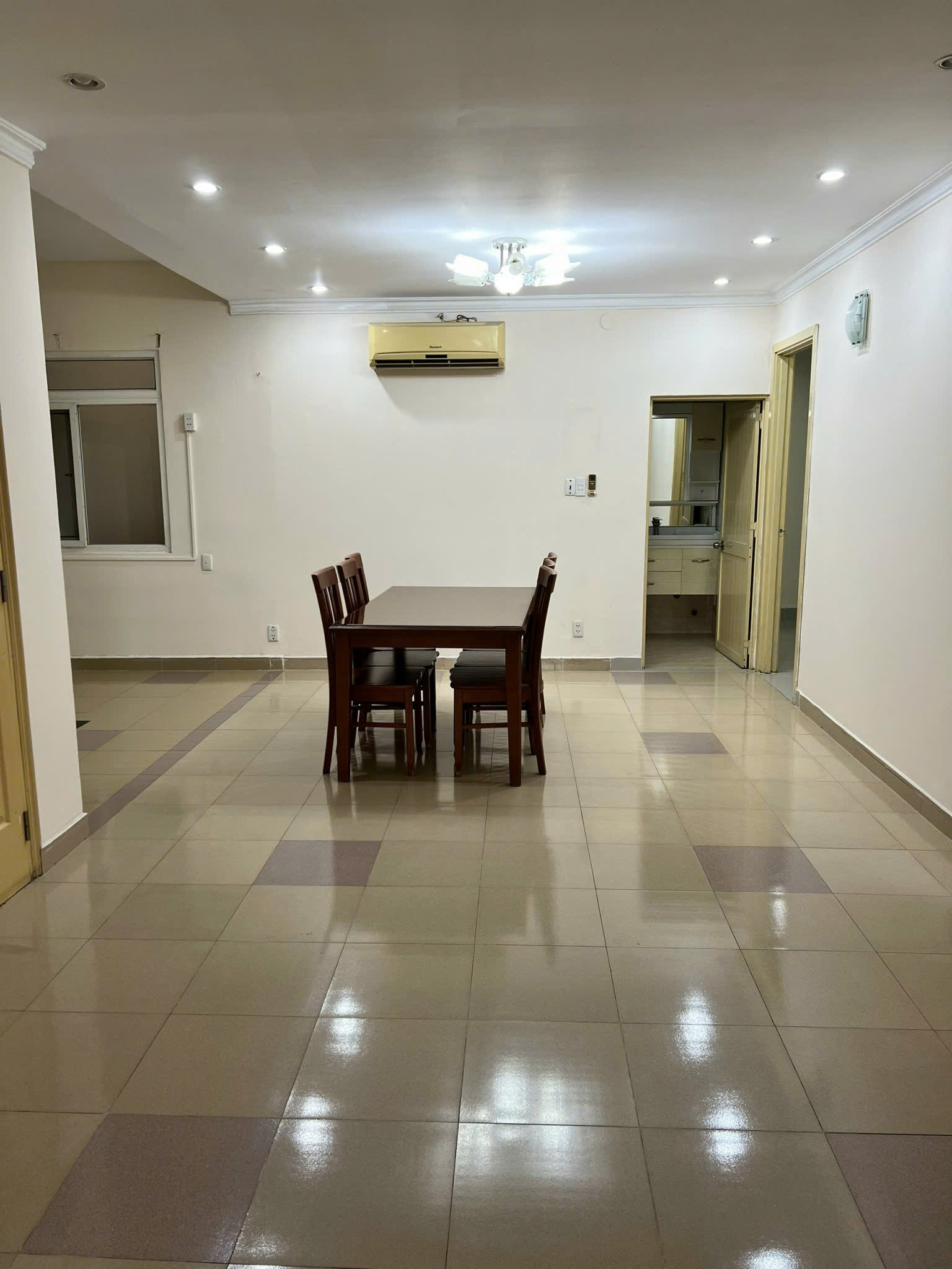 Hình ảnh của Nguyên Căn Hẻm Xe Hơi Nguyễn Văn Linh Cạnh Kcx