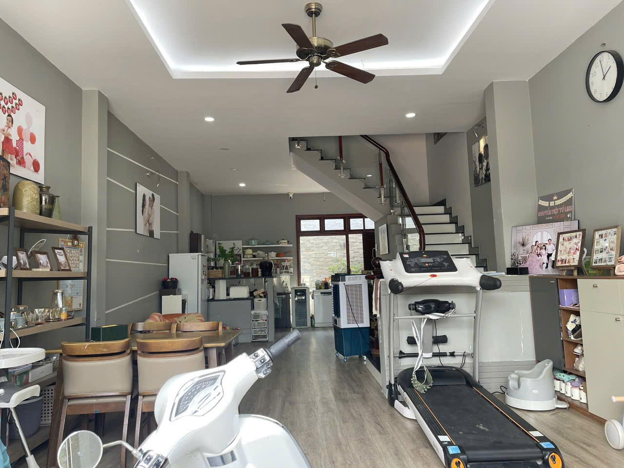 Hình ảnh của Cho Thuê Nhà Phố 3 Lầu Có Nội Thất Tại Kdc Hoàn Cầu Gần Q1, Q4.