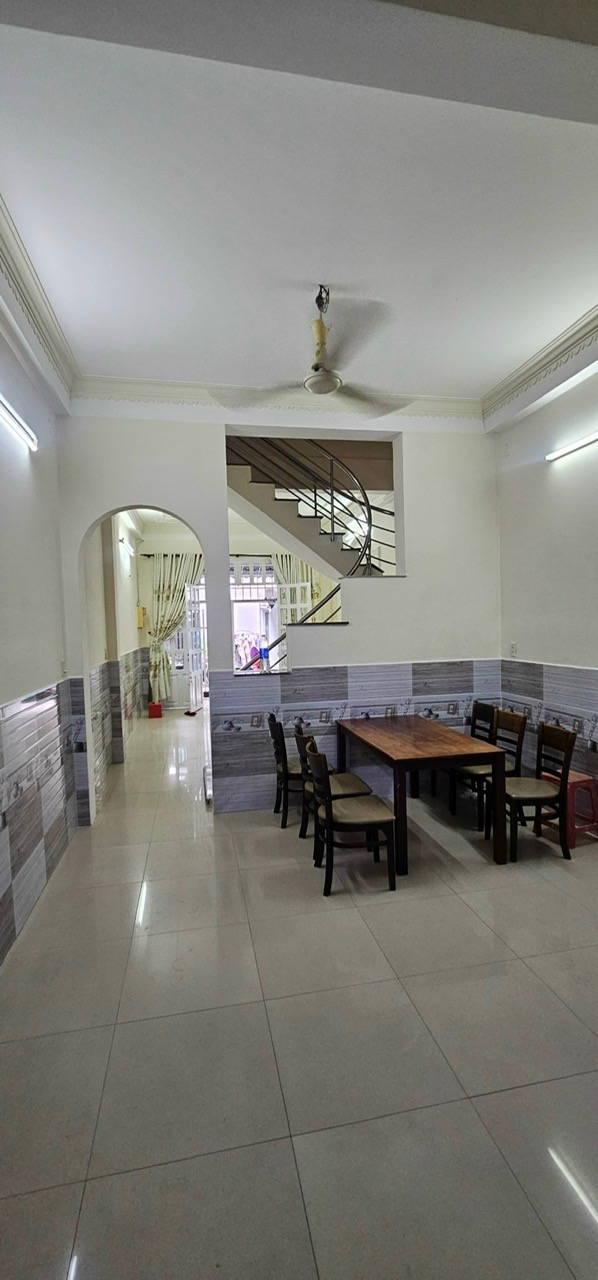 Hình ảnh của Nhà 5Pn  Trần Xuân Soạn Giá Siêu Tốt Chỉ 15 Triệu/Tháng