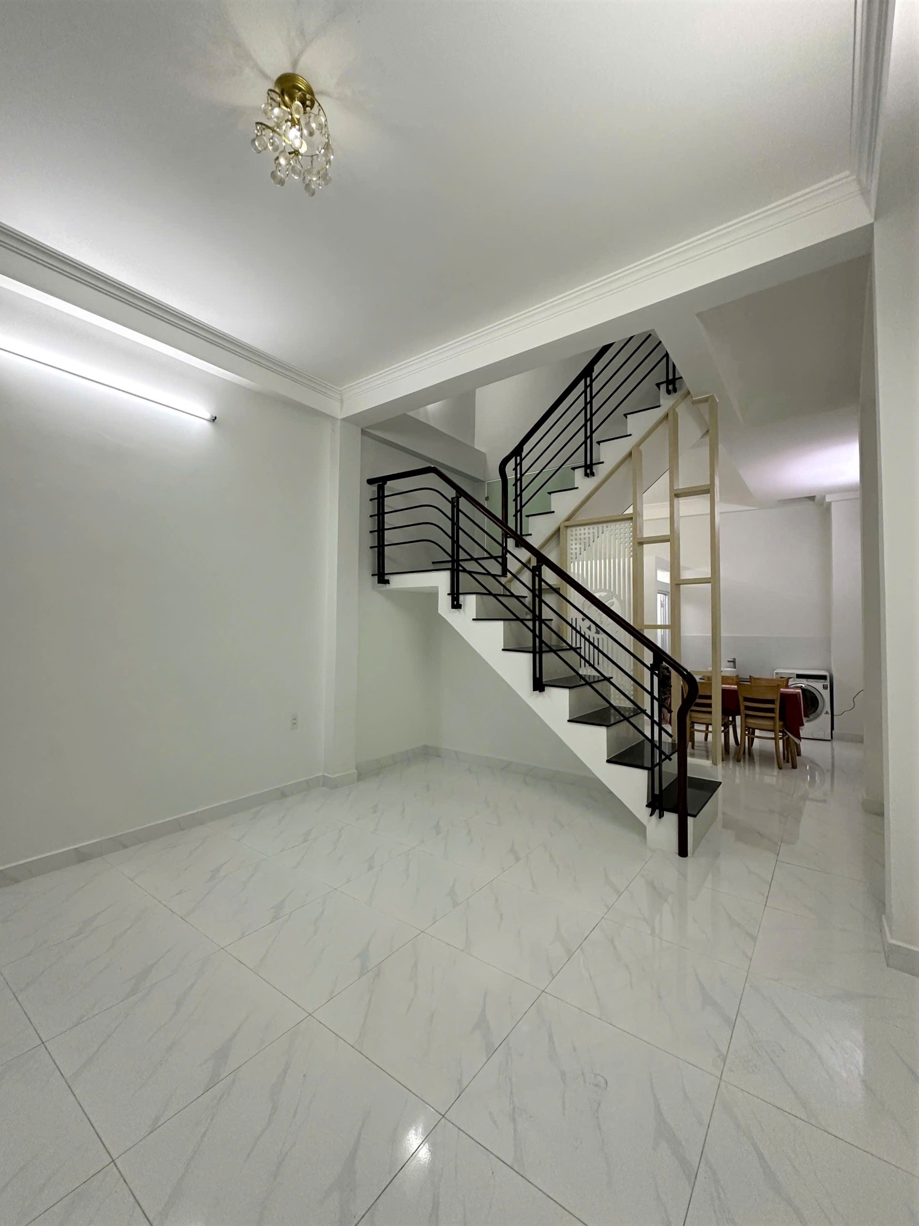 Hình ảnh của Cho Thuê Nhà Đẹp, Dọn Vào Ở Ngay – Giá Chỉ 15Tr Đường Huỳnh Tấn Phát