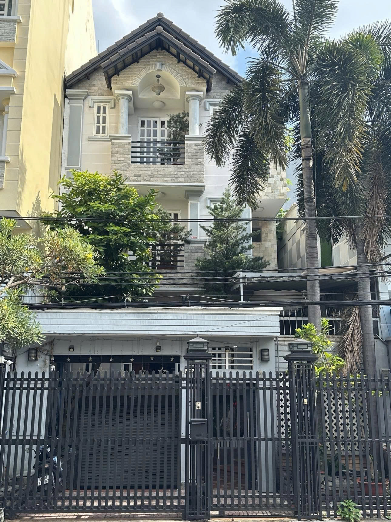 Hình ảnh của Biệt Thự Hẻm Xe Hơi Quận 7 – 1 Hầm + 3 Tầng + Sân Thượng – Phù Hợp Ở Hoặc Cho Thuê