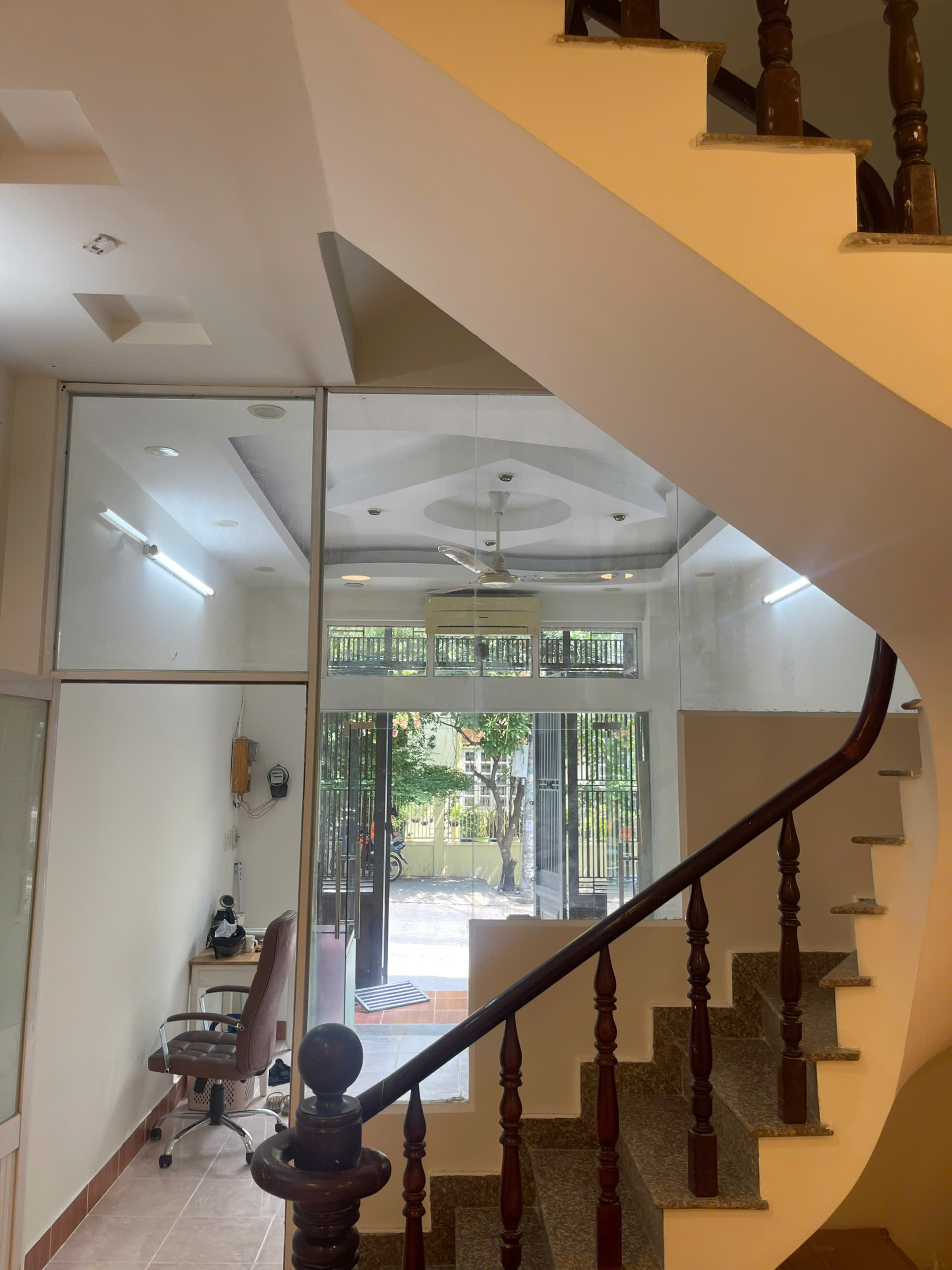 Hình ảnh của Cho Thuê Gấp Nhà Mặt Phố Số 4 Phan Huy Thực Chỉ 15 Triệu!