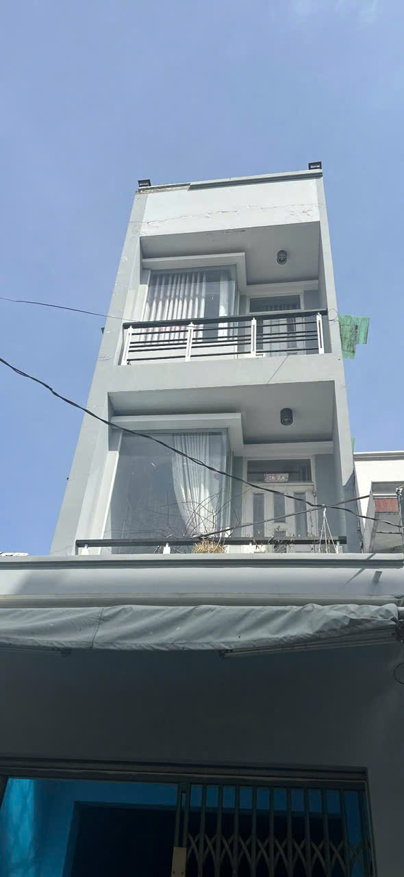 Hình ảnh của Nhà 3 Lầu Hẻm Xe Hơi Đường Lâm Văn Bền Gần Nguyễn Hữu Thọ