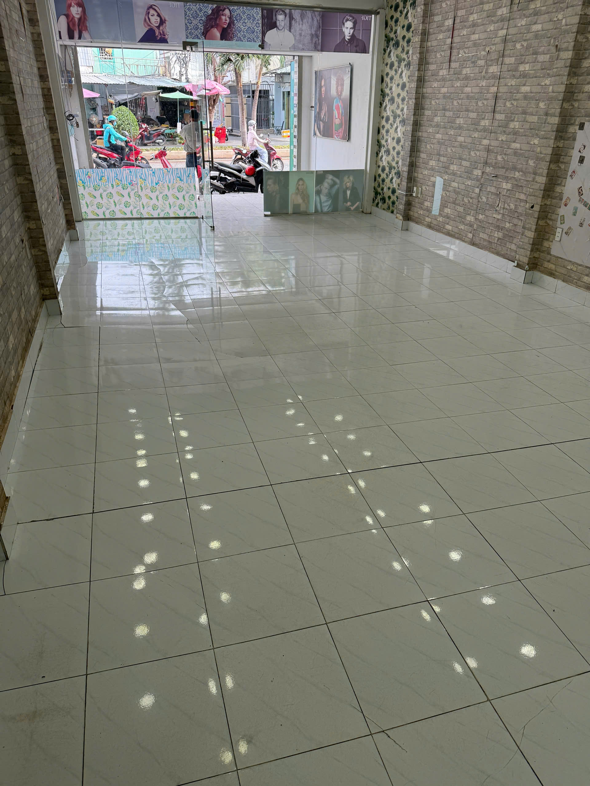 Hình ảnh của Cần Cho Thuê Nhà Đường Phú Thuận 2 Phòng Ngủ Giá Hấp Dẫn!