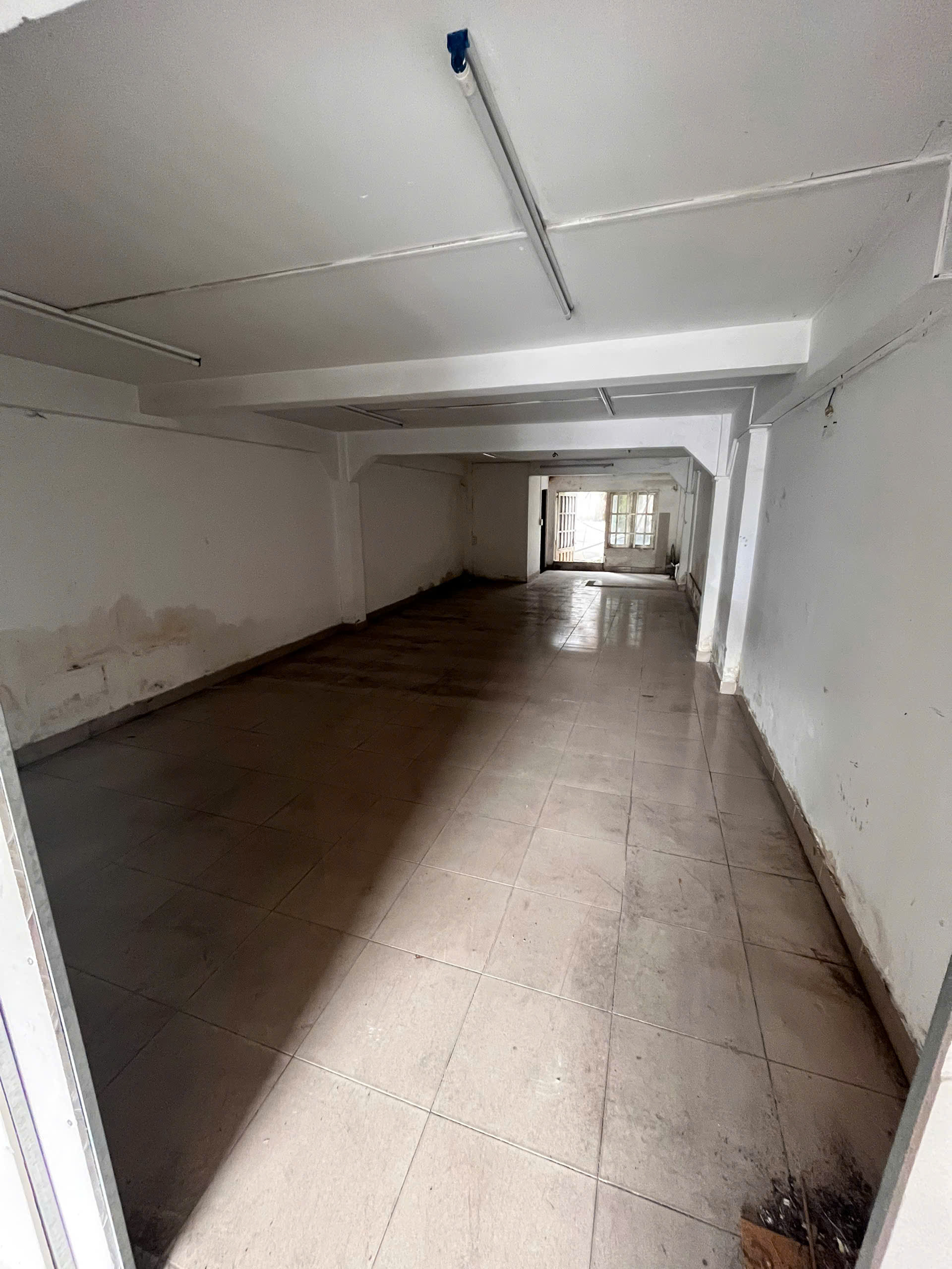 Hình ảnh của 🏠 Mặt Bằng 4 Tầng Đẳng Cấp – Vị Thế Vàng Trên Đường Kinh Dương Vương!