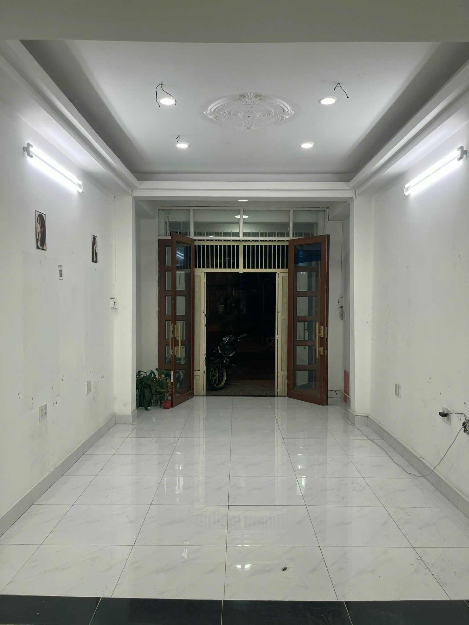 Hình ảnh của Cần Cho Thuê Nhà Nguyên Căn, Hẻm Xe Hơi, Tân Quy Quận 7  15Tr/Tháng