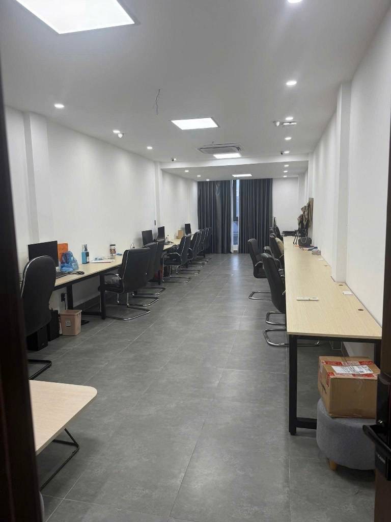 Hình ảnh của 🔥 Gấp Bán Giải Quyết Công Việc - 🇻🇳 Nhà Mới Xây – Hoàn Công – Văn Phòng – Thang Máy – Phạm Văn Bạch