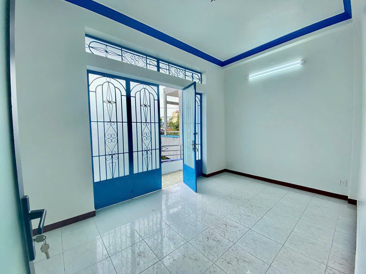 Hình ảnh của Nguyên Căn 2 Lầu Ngay Trần Xuân Soạn Gần Cầu Rạch Ông.