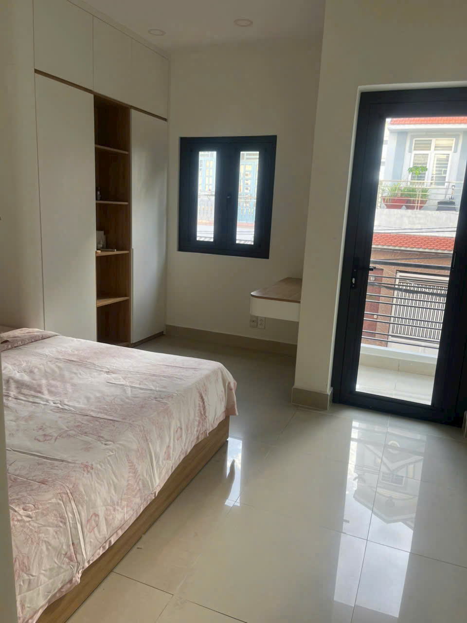 Hình ảnh của Bán Nhà Mặt Tiền Đường Số Lý Phục Man, Quận 7 – Sổ Hồng Hoàn Công, Giá Tốt