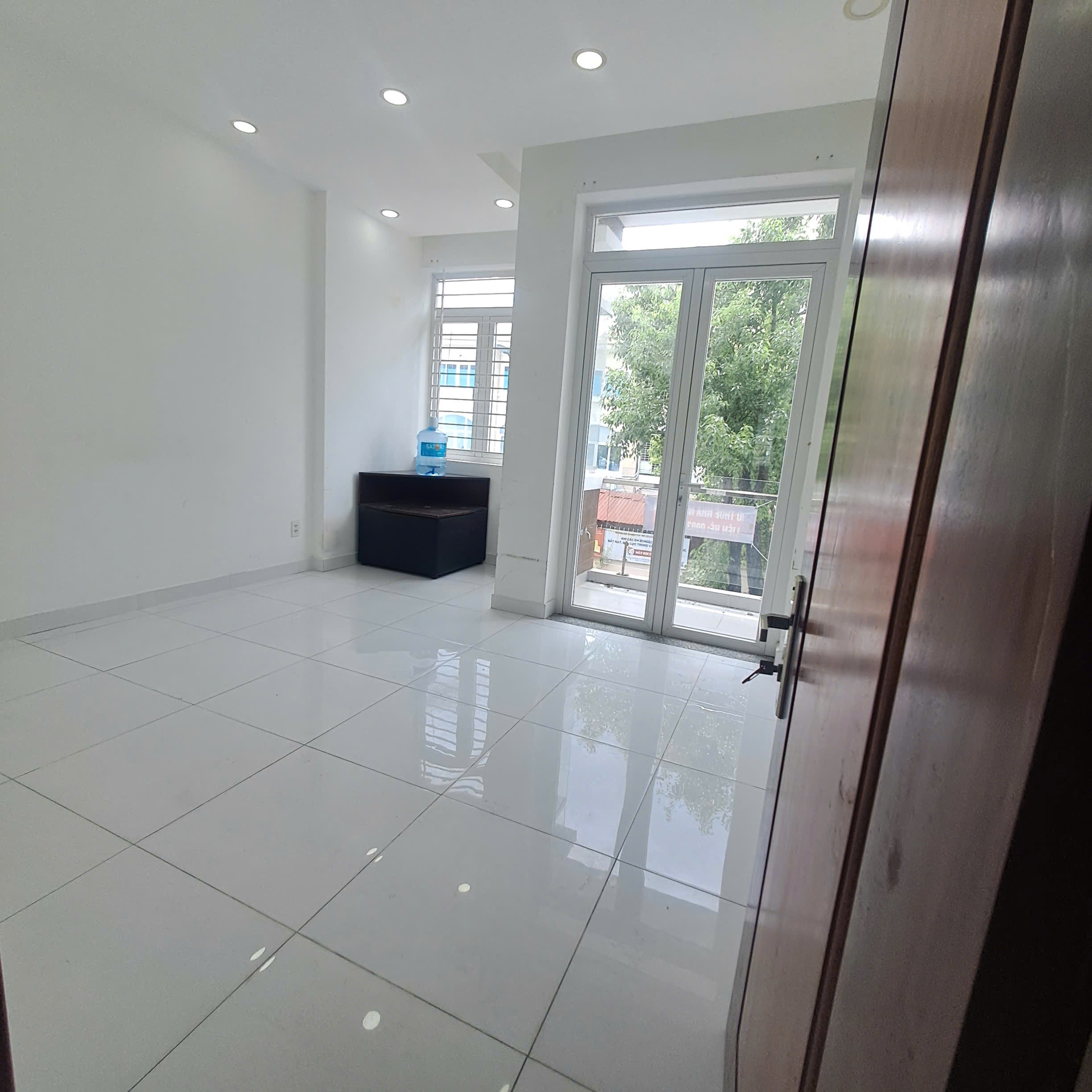 Hình ảnh của Nhà Nguyên Căn Cạnh Nguyễn Thị Thập Gần Lotermart