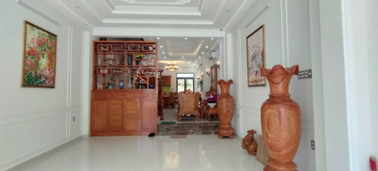 Hình ảnh của Biệt Thự Phố Sang Trọng 5 Phòng Ngủ  Nằm Ngay Kdc Phạm Hữu Lầu Chỉ 35Tr/Tháng