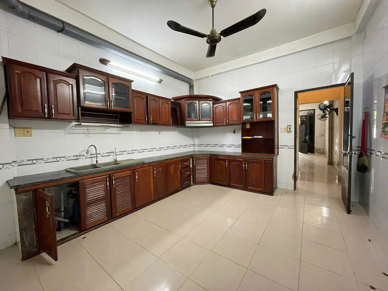 Hình ảnh của Cho Thuê Dài Hạn Nguyên Căn 3 Lầu Tại Kdc Tân Thuận Ngay Cầu Phú Mỹ.