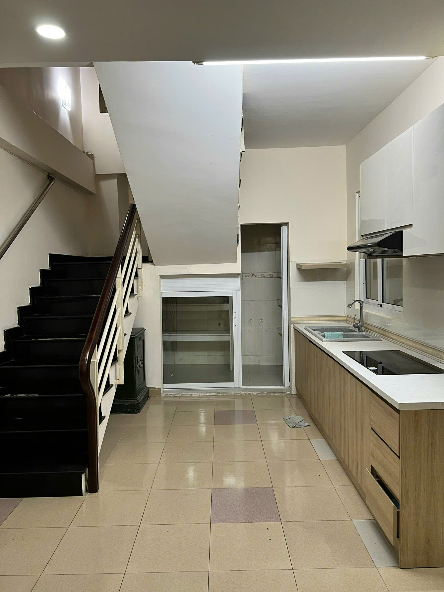 Hình ảnh của Nguyên Căn Hẻm Xe Hơi Nguyễn Văn Linh Cạnh Kcx