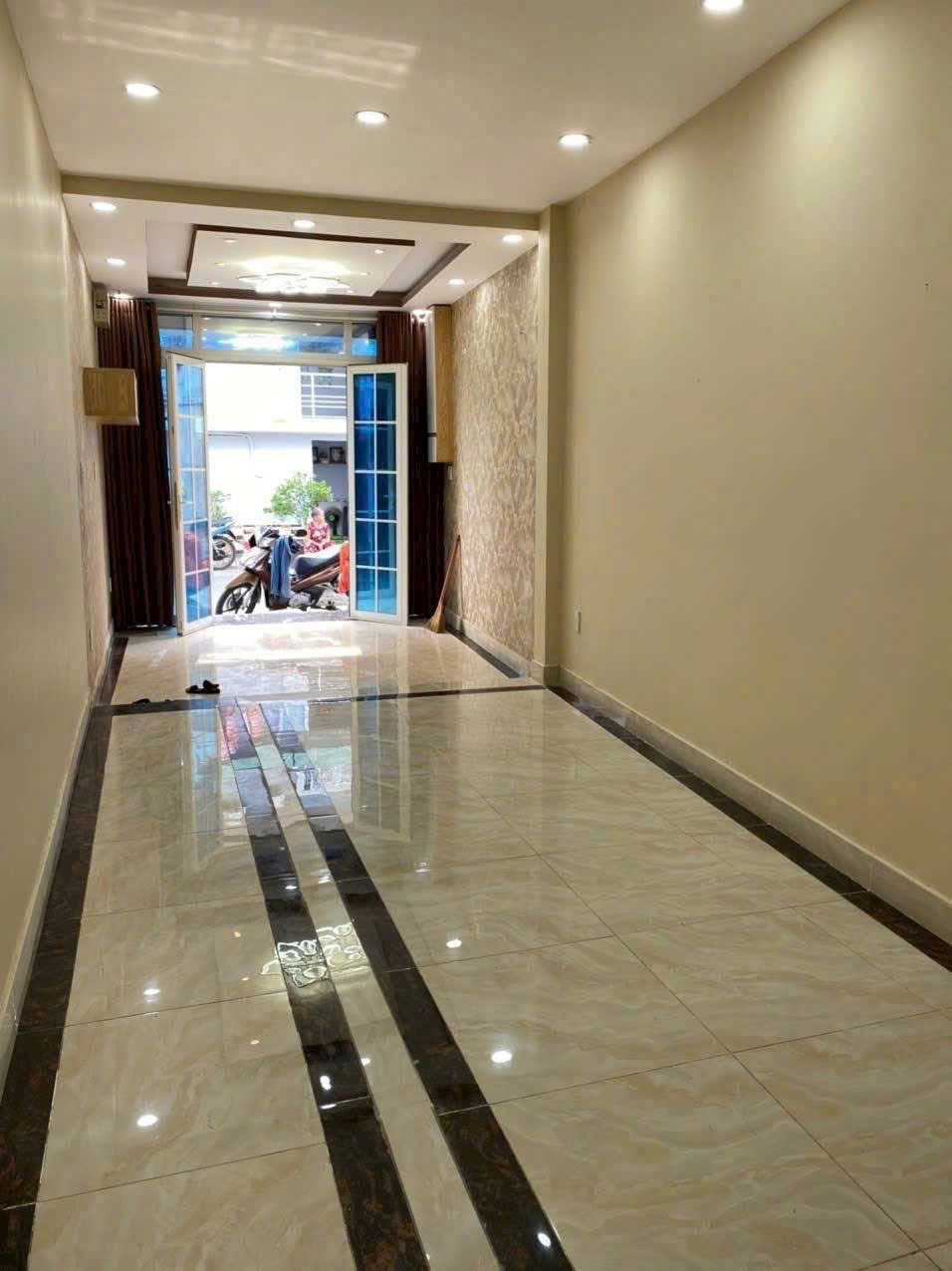 Hình ảnh của Cho Thuê Nhà Mặt Tiền Đường Số 4 Tân Kiễng Q7