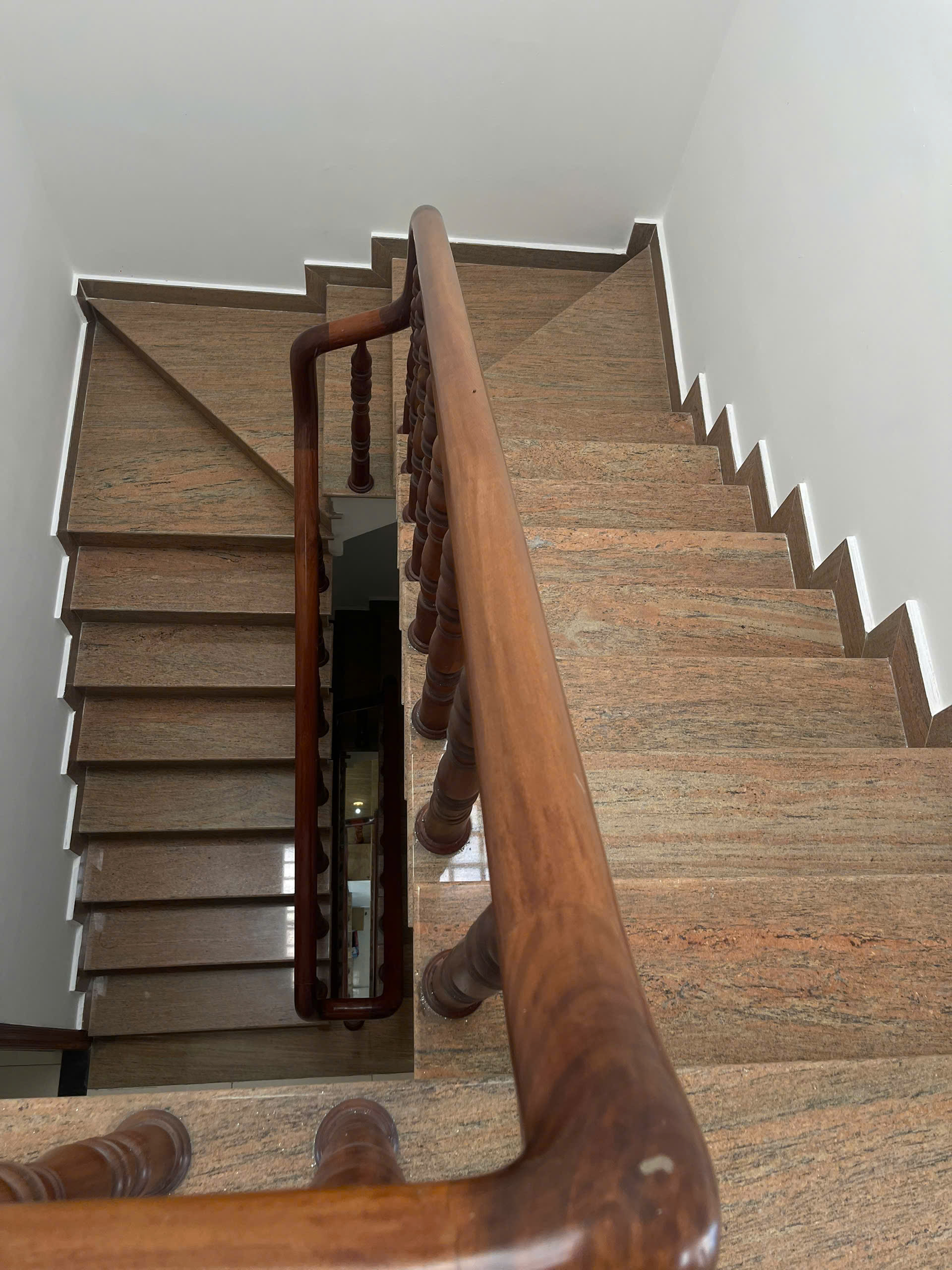 Hình ảnh của Chính Chủ Chuyển Nhà Cho Thuê Lại Nguyên Căn Mặt Tiền Đường Lớn Quận 7