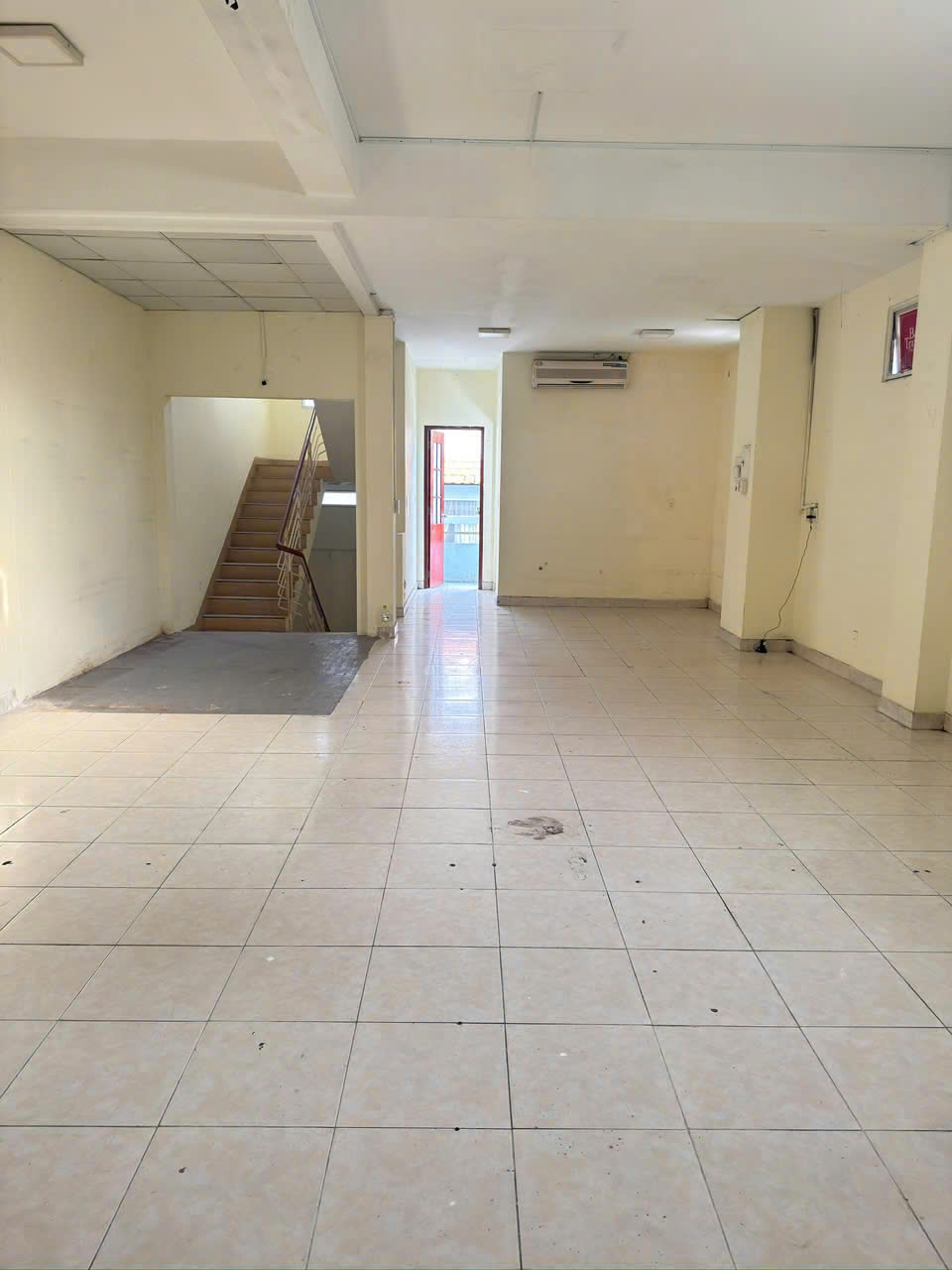 Hình ảnh của Bán Nhà Mặt Phố Vị Trí Đắc Địa Mặt Tiền Nguyễn Văn Linh 300M2 Chỉ 28 Tỷ